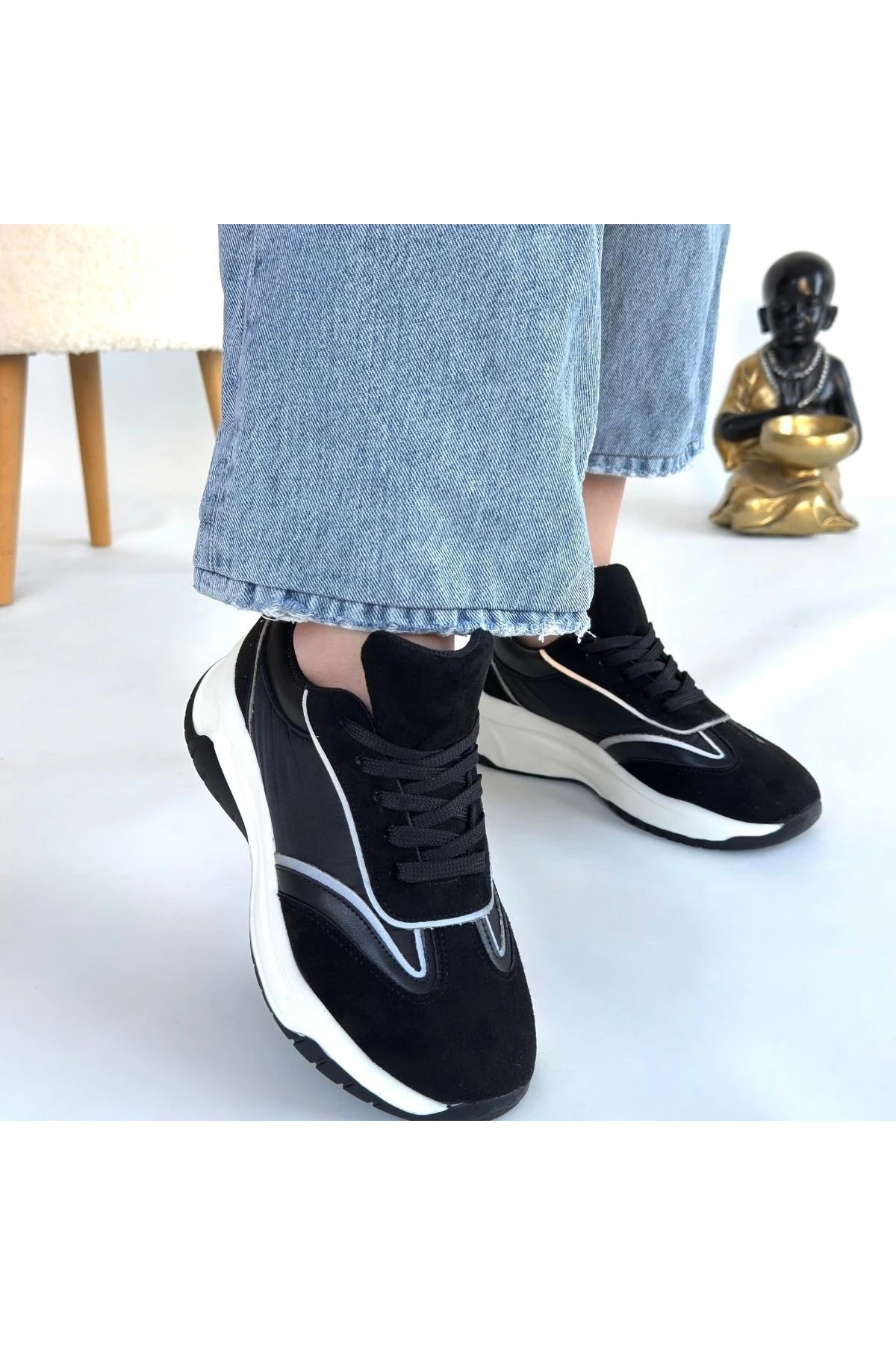 Lemda Siyah Süet Bağcıklı Spor Ayakkabı