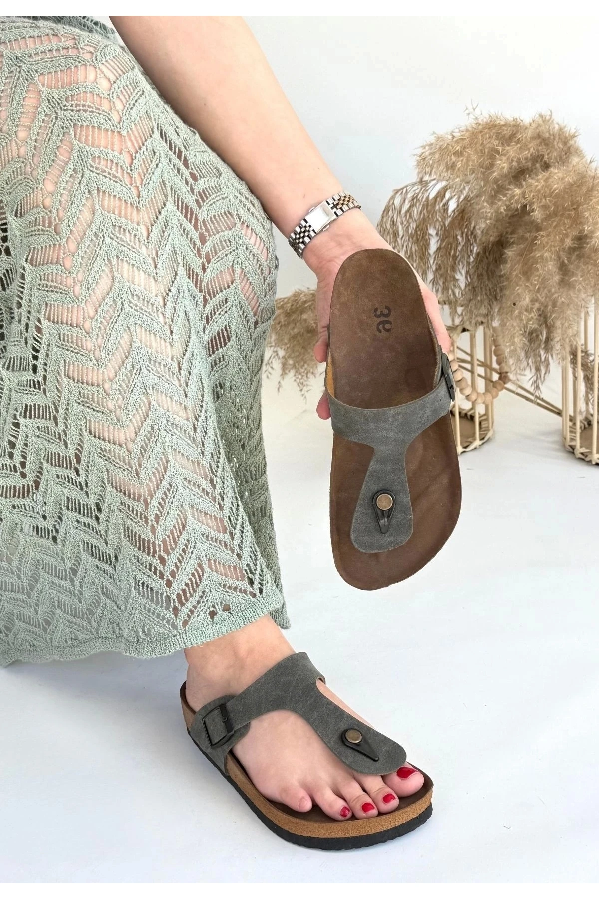 Aksar Haki Yeşil Nubuk Parmak Arası Terlik