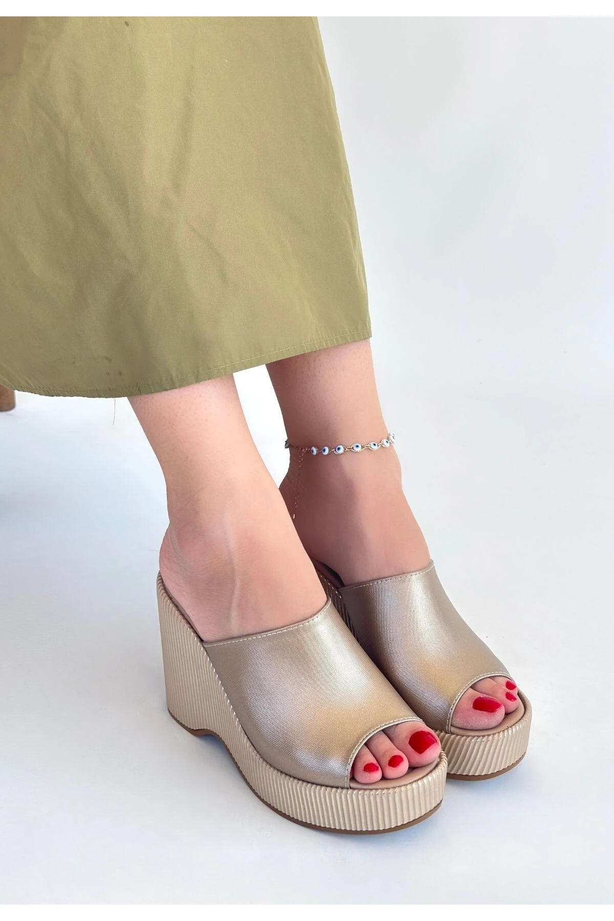 Tlay Bej Cilt Dolgu Topuk Terlik -