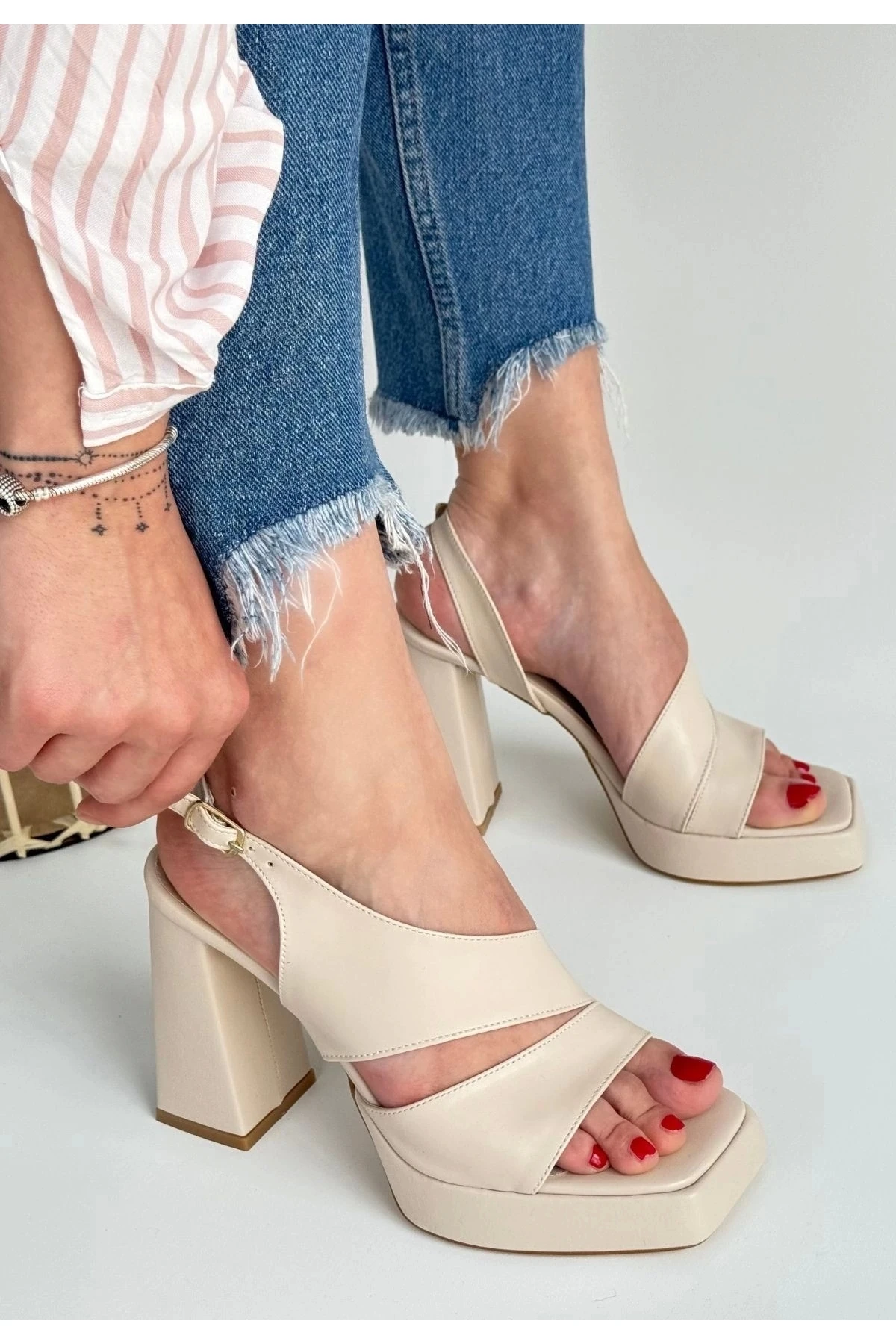 Cica Bej Cilt Topuklu Ayakkabı