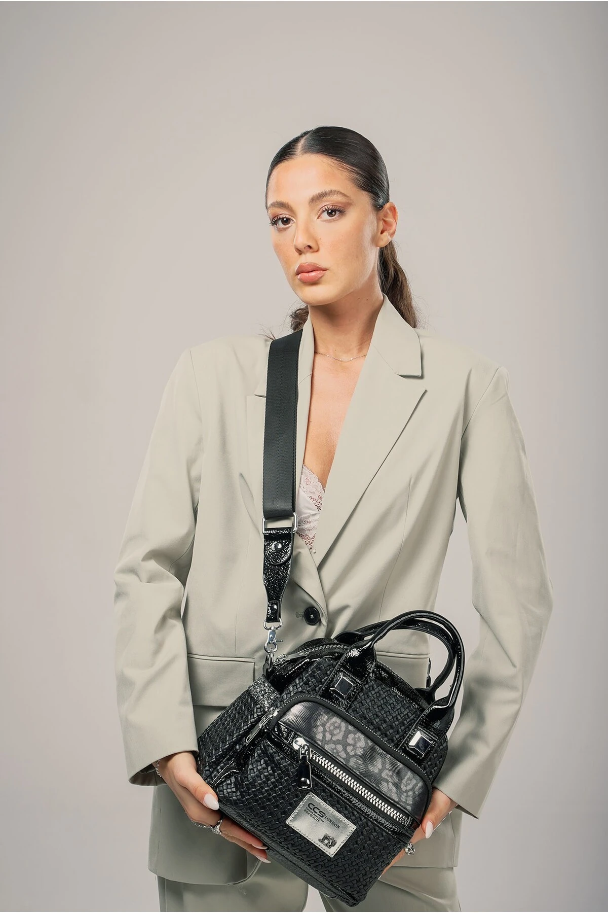 Karen Siyah Cilt Omuz Çantası