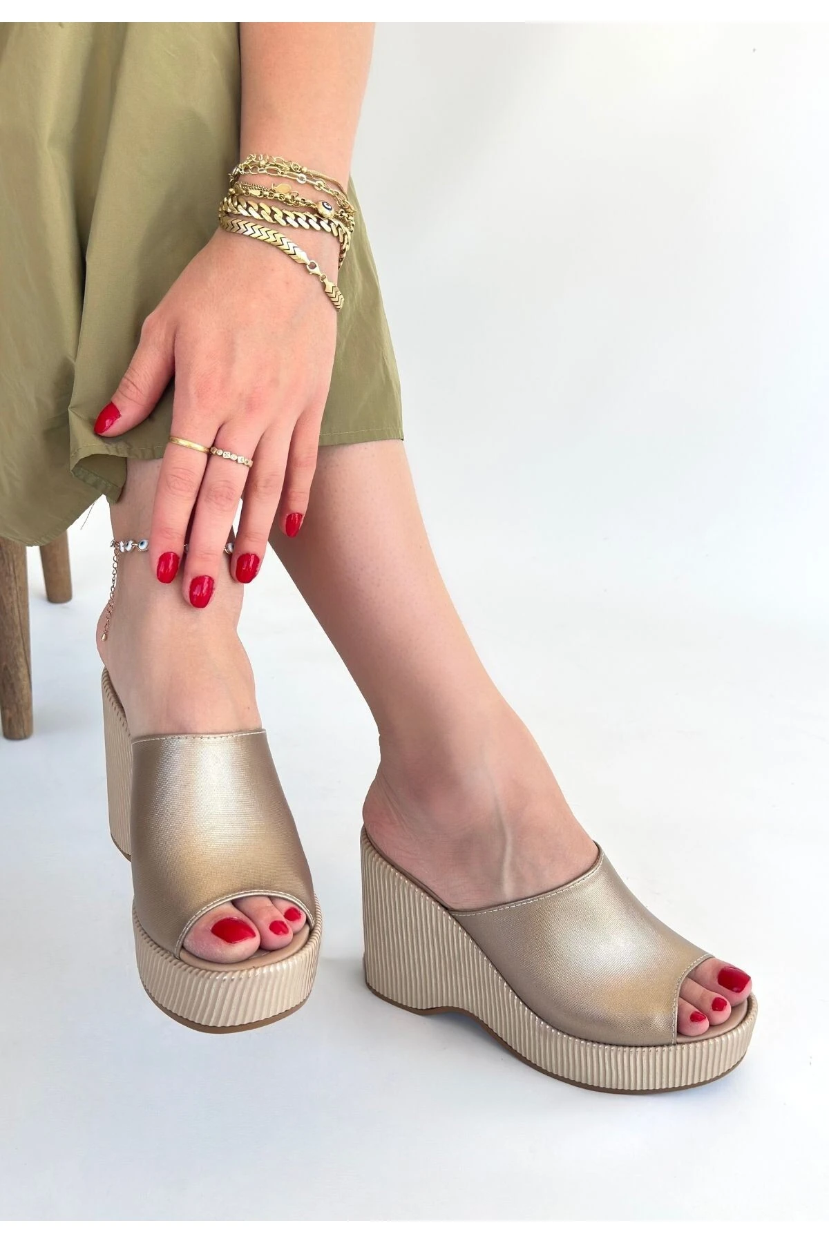 Tlay Bej Cilt Dolgu Topuk Terlik -