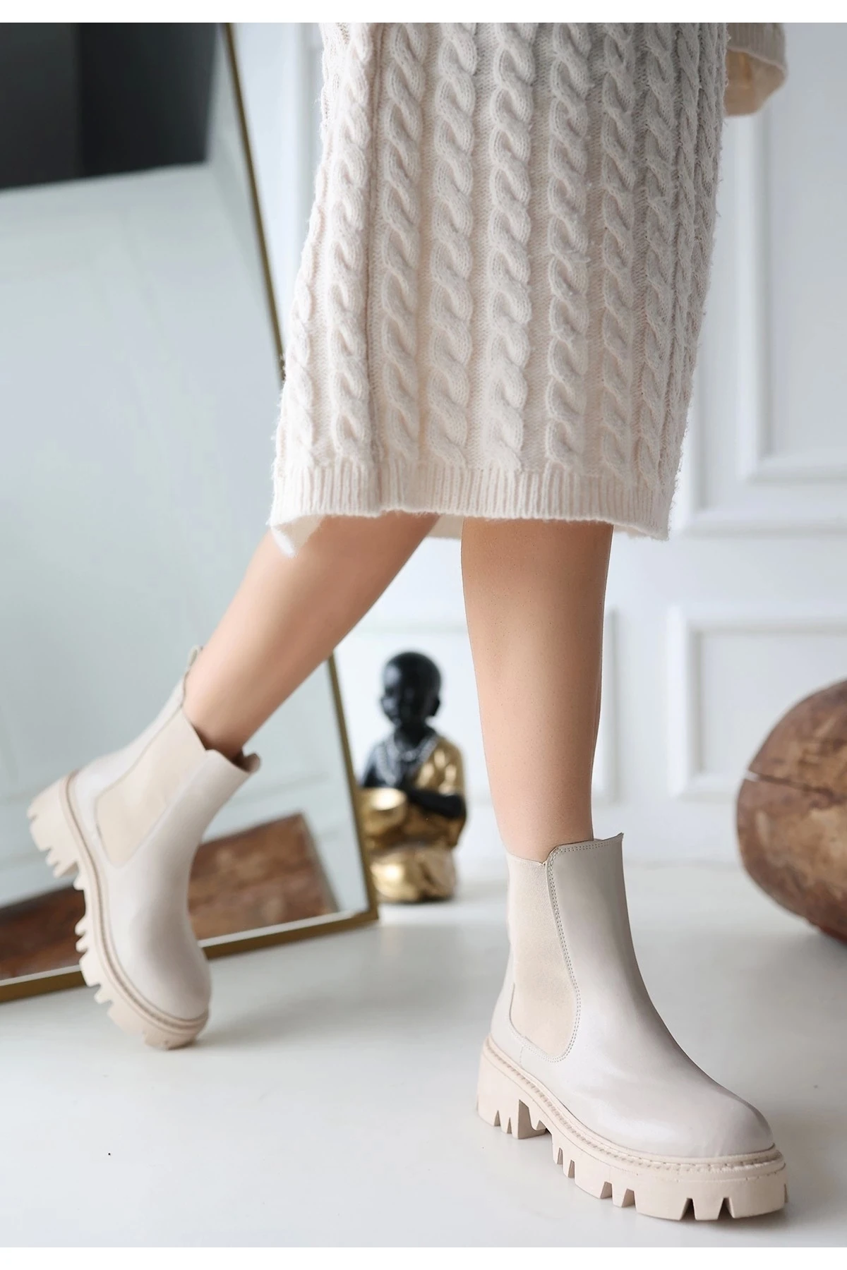 Ninle Bej Cilt Topuklu Bot