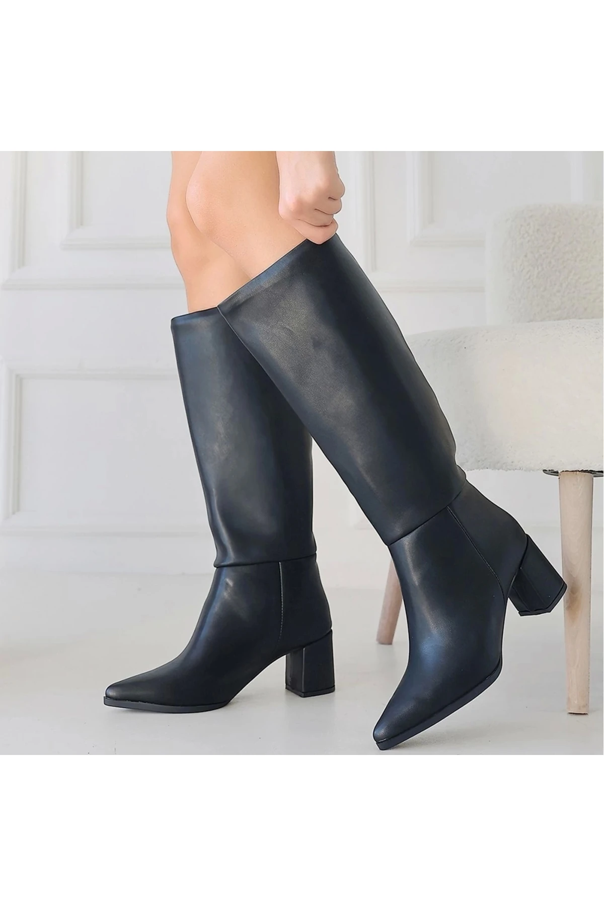 Roksa Siyah Cilt Topuklu Çizme