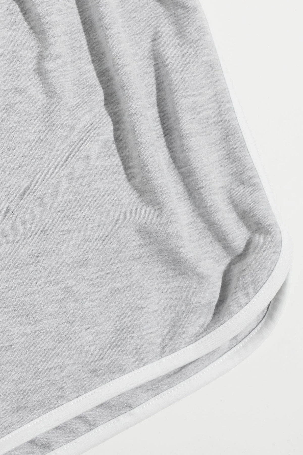 Kadın Gri Askılı Crop Top ve Şortlu Gecelik Takım