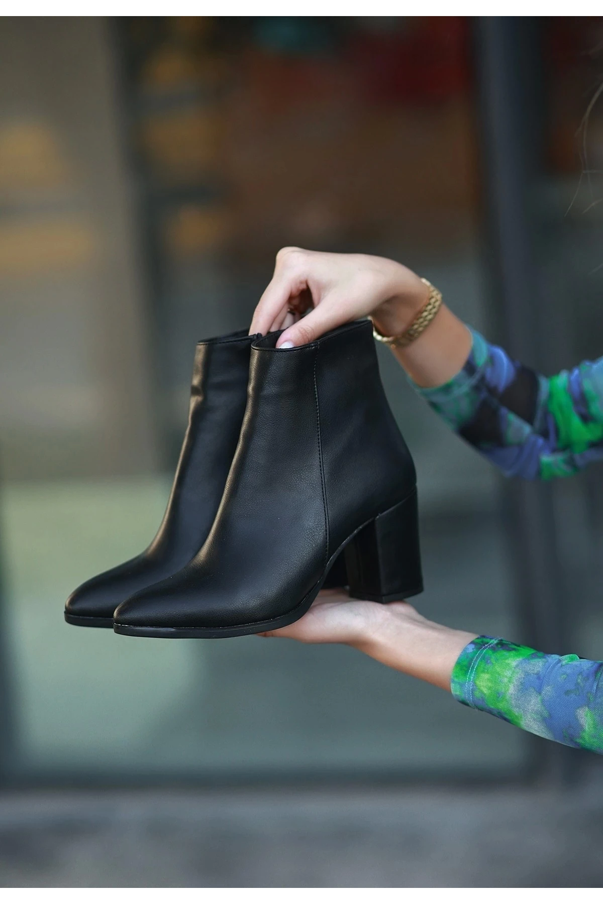 Biya Siyah Cilt Topuklu Bot