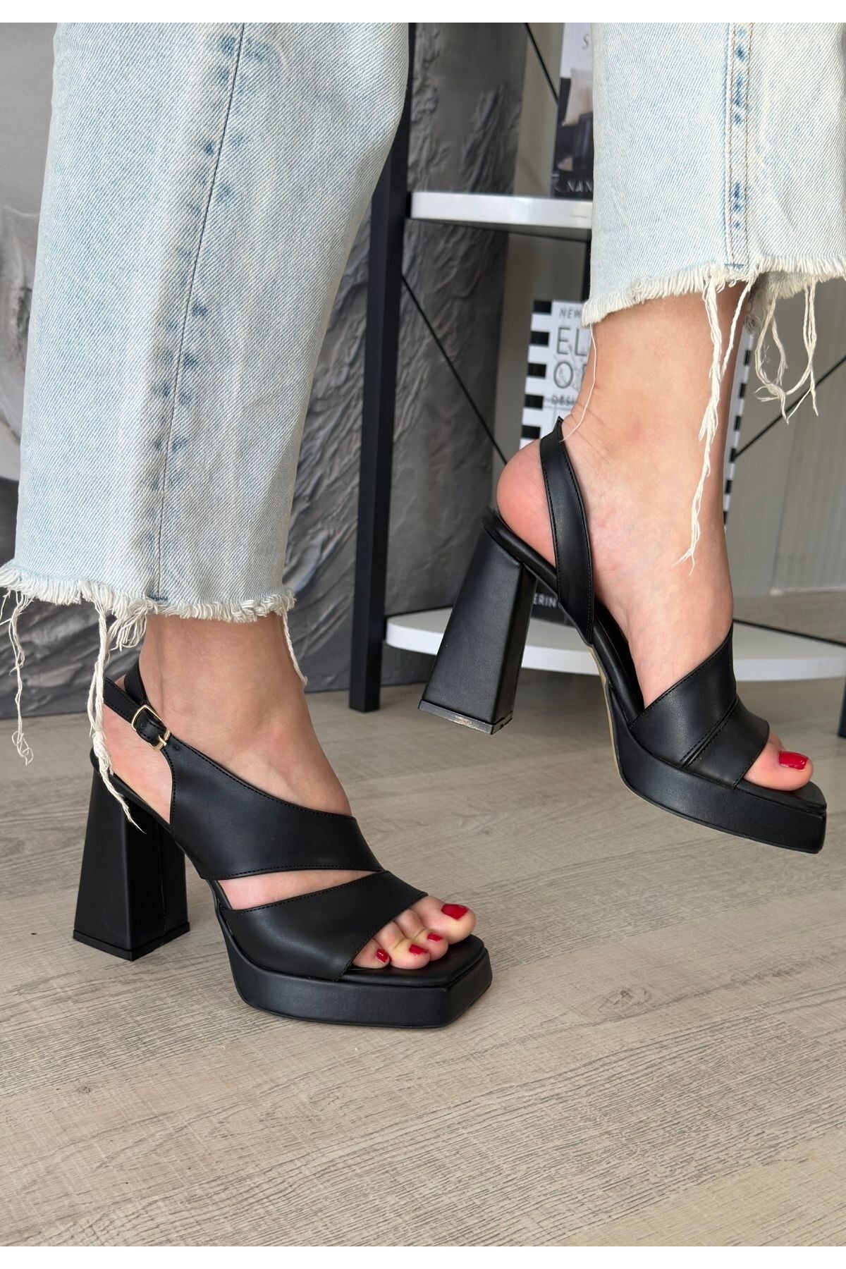 Cica Siyah Cilt Topuklu Ayakkabı -