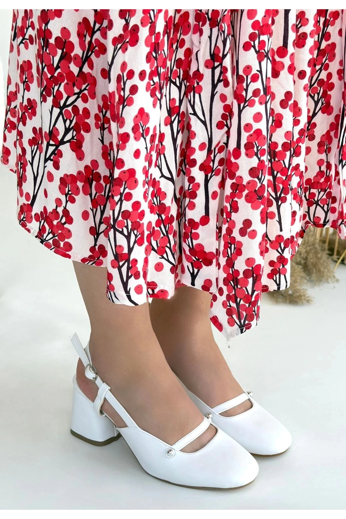 Jecci Beyaz Cilt Topuklu Ayakkabı