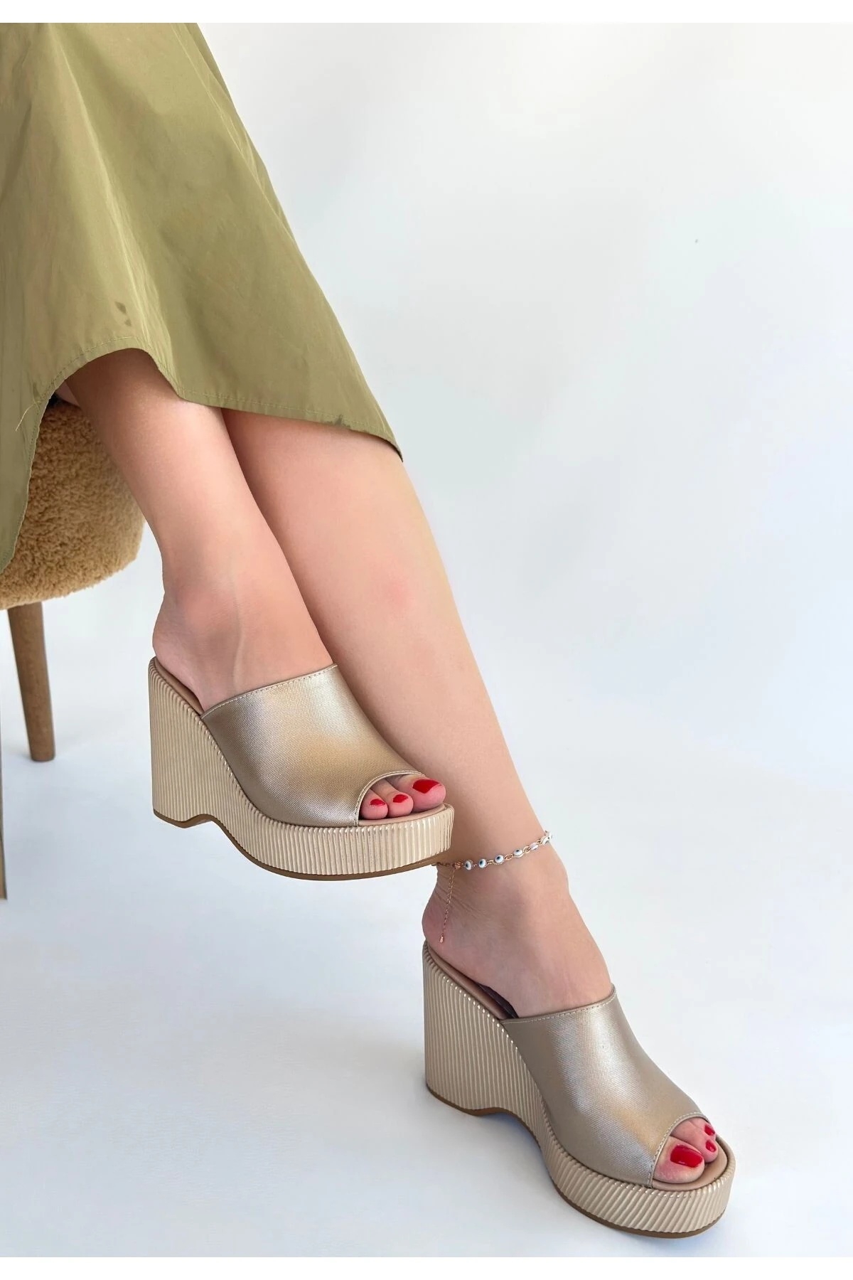 Tlay Bej Cilt Dolgu Topuk Terlik -