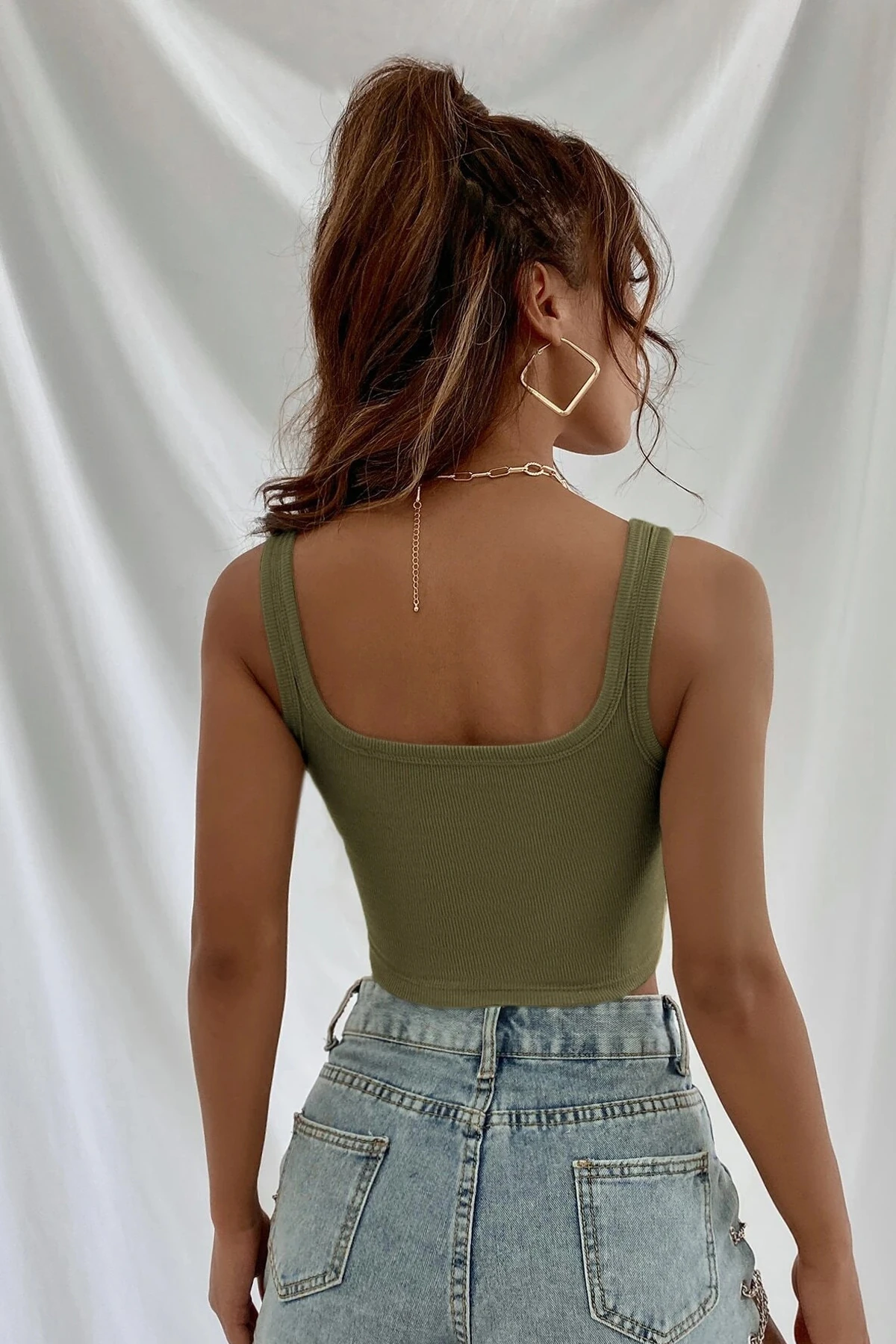 Kadın Haki Yeşili Kalın Askılı Crop Top Büstiyer – Modern ve Şık Tasarım
