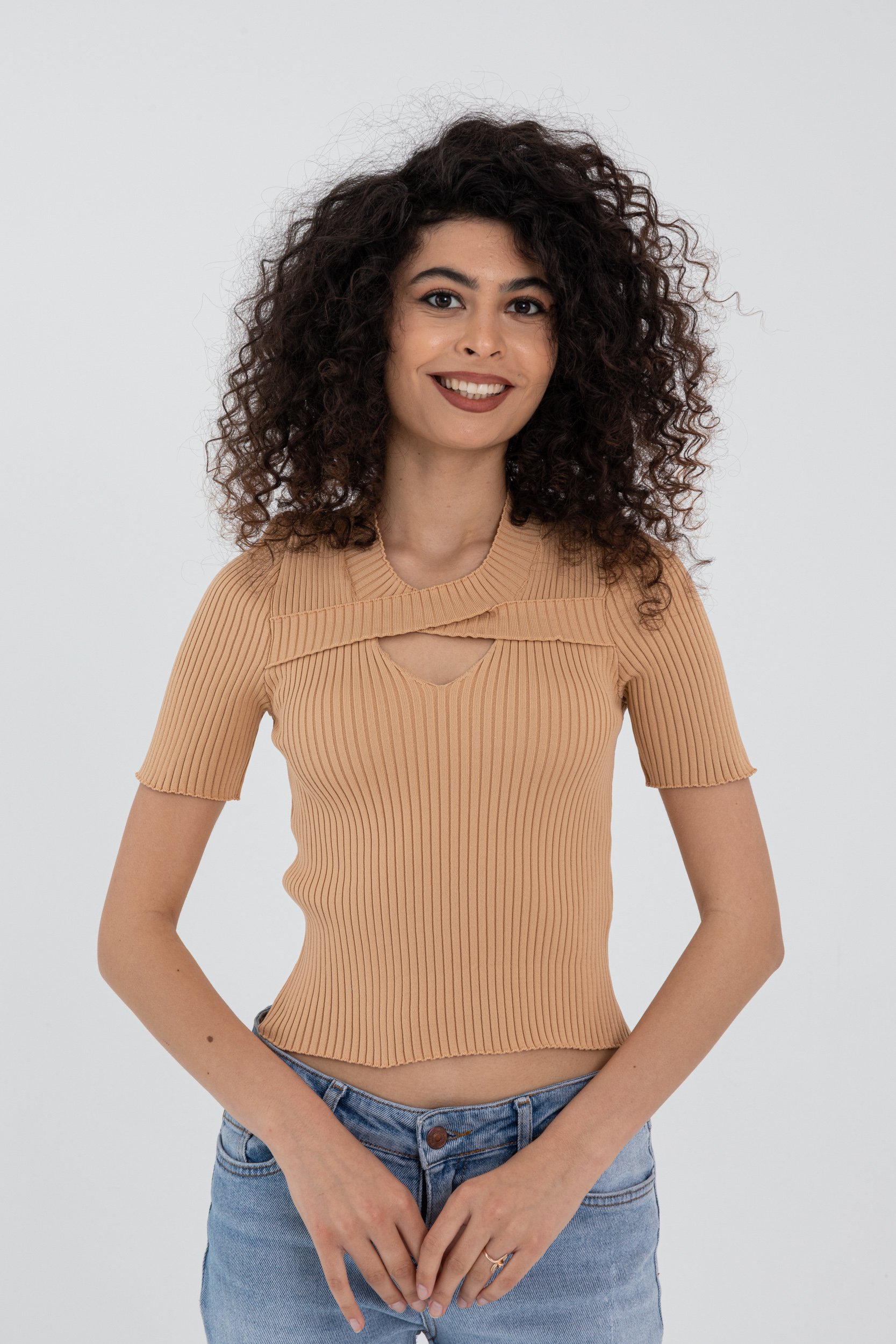 DEGAJE V YAKA CROP DNV-000008
