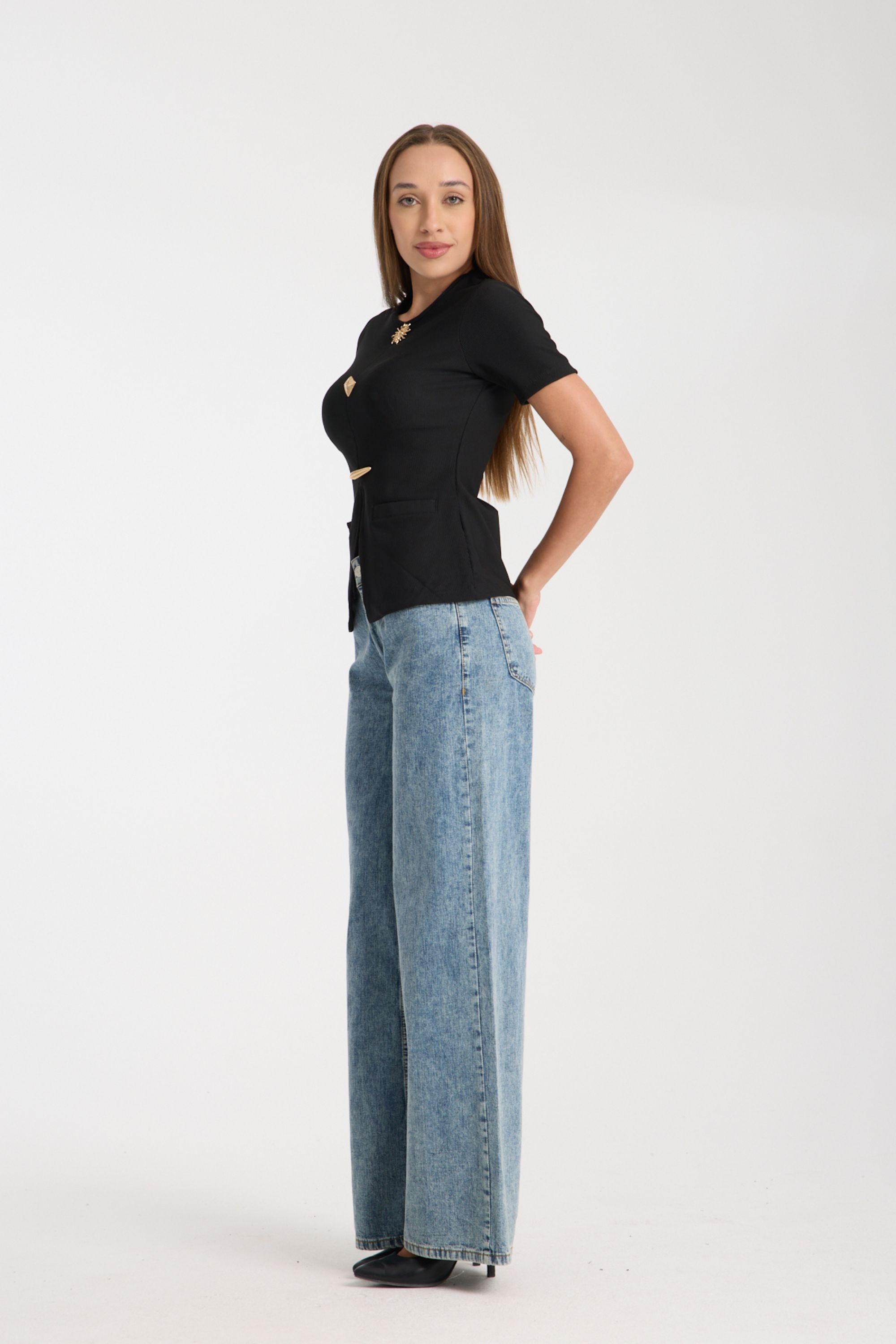 Metal Aksesuarlı Kısa Kollu Fit Bluz DNV-000104