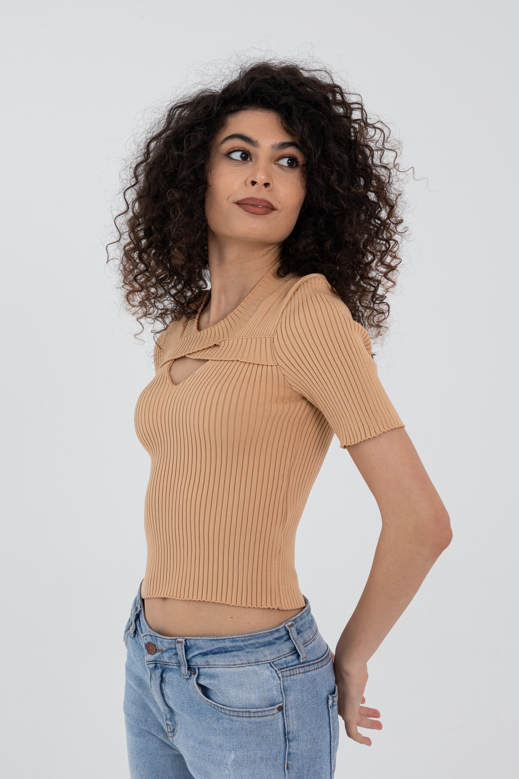 DEGAJE V YAKA CROP DNV-000008