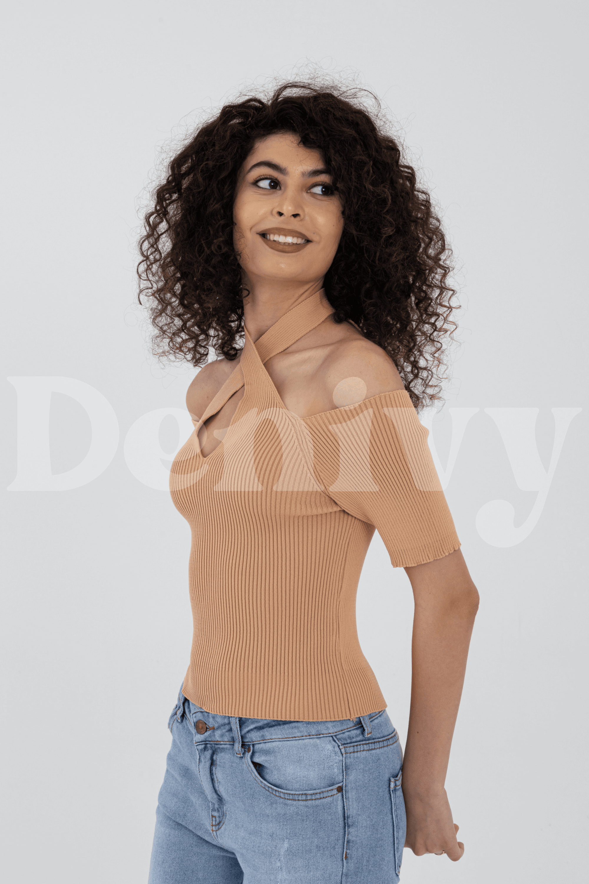 KARE V YAKA CROP DNV-000004