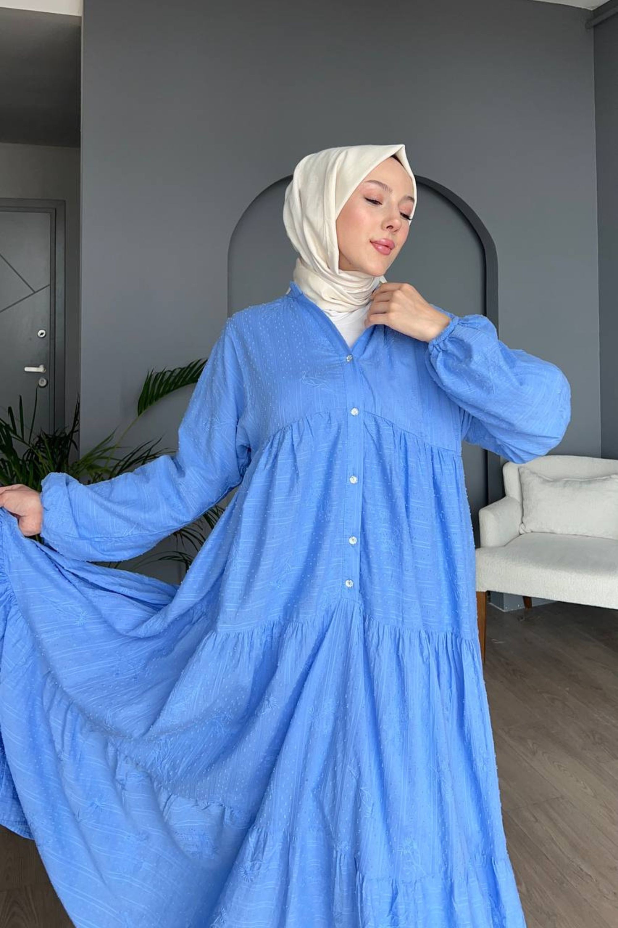 Modern Çizgili Dokuma Tesettür Elbise – Oversize ve Konforlu Kesim DNV-000046