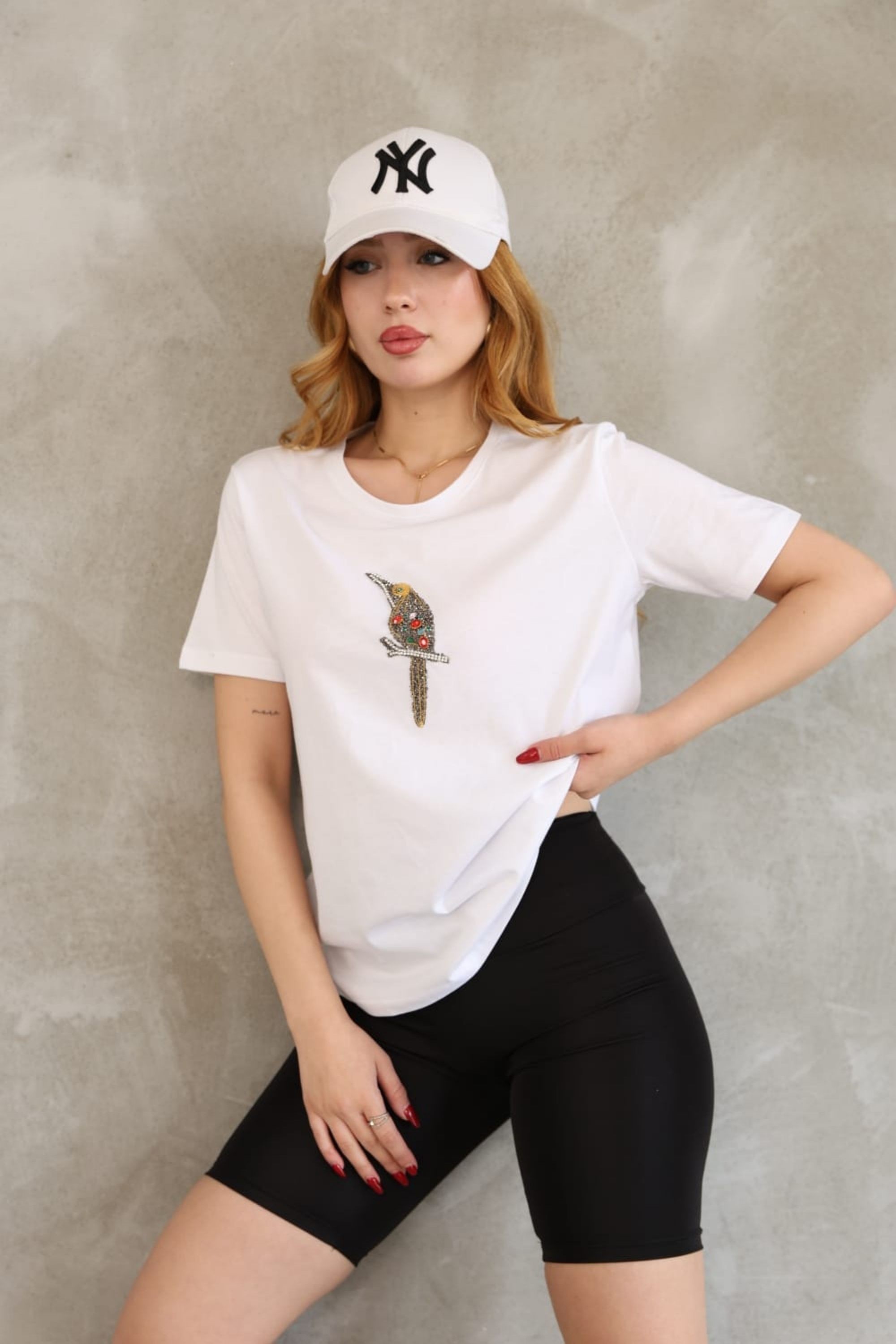 Taş İşlemeli Kuş Motifli Basic Tişört DNV-000099
