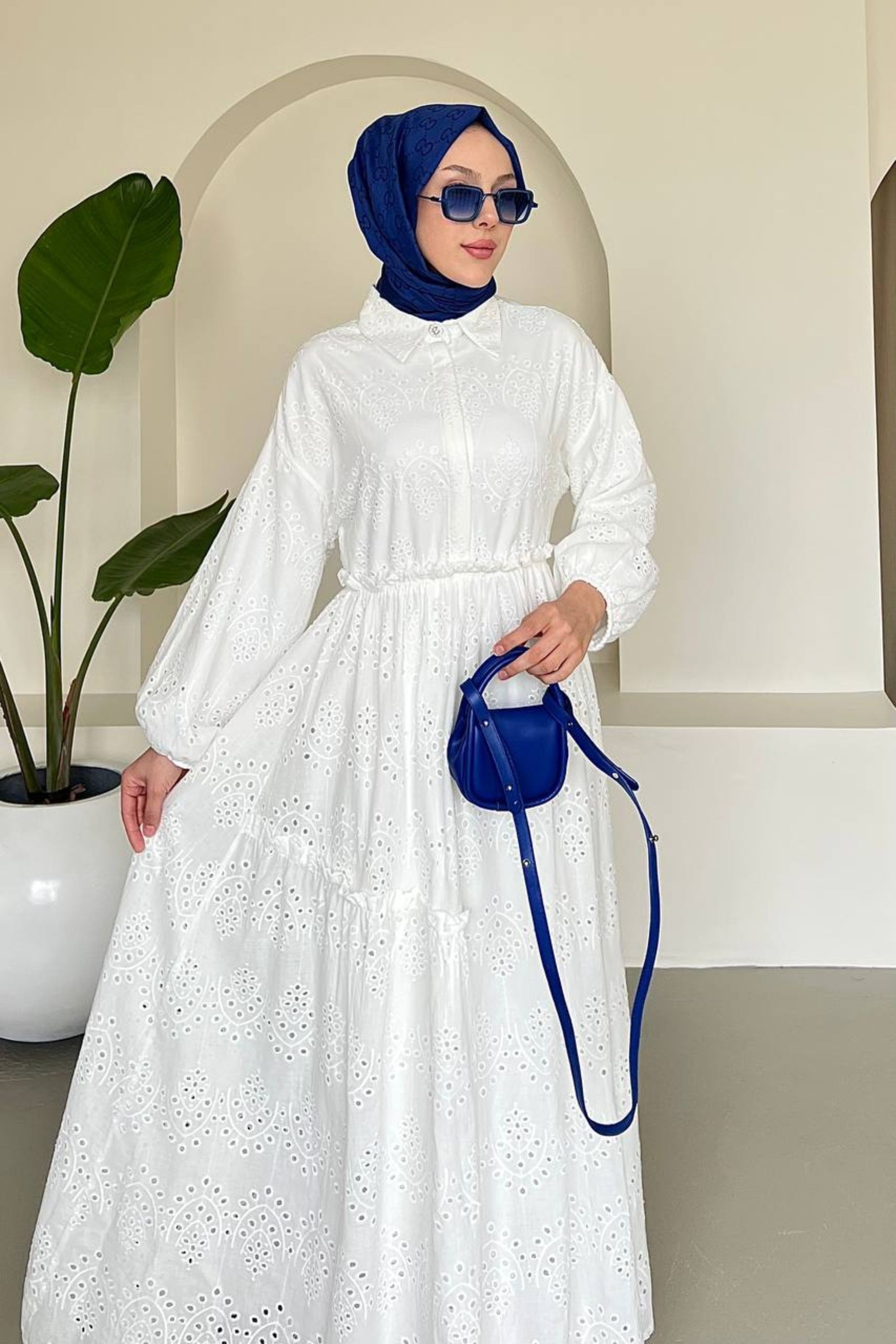 Desenli Dokuma Tesettür Elbise – Bel Büzgülü ve Tam Boy Şıklık DNV-000050