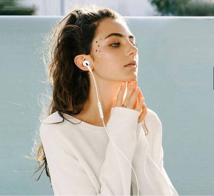 Lightning Girişli Kulaklık