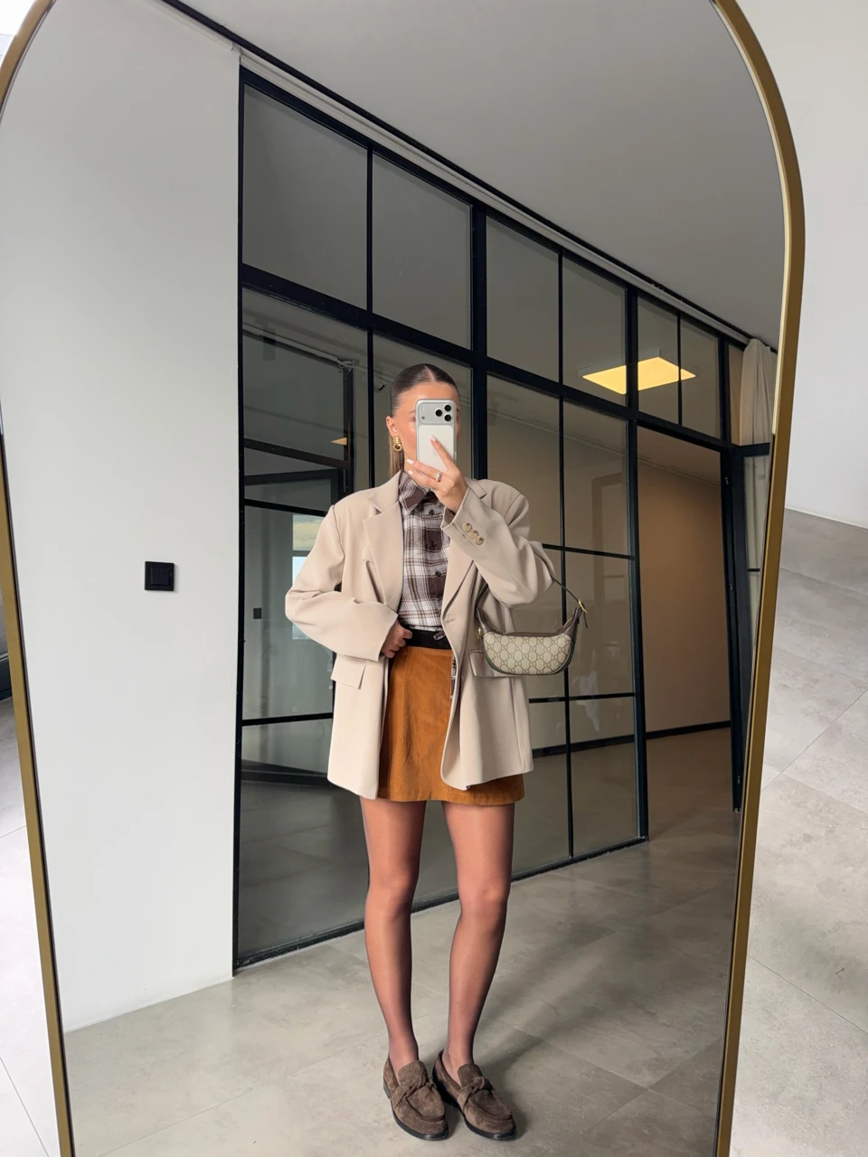 EKOSE DETAYLI KADİFE ŞORT ETEK