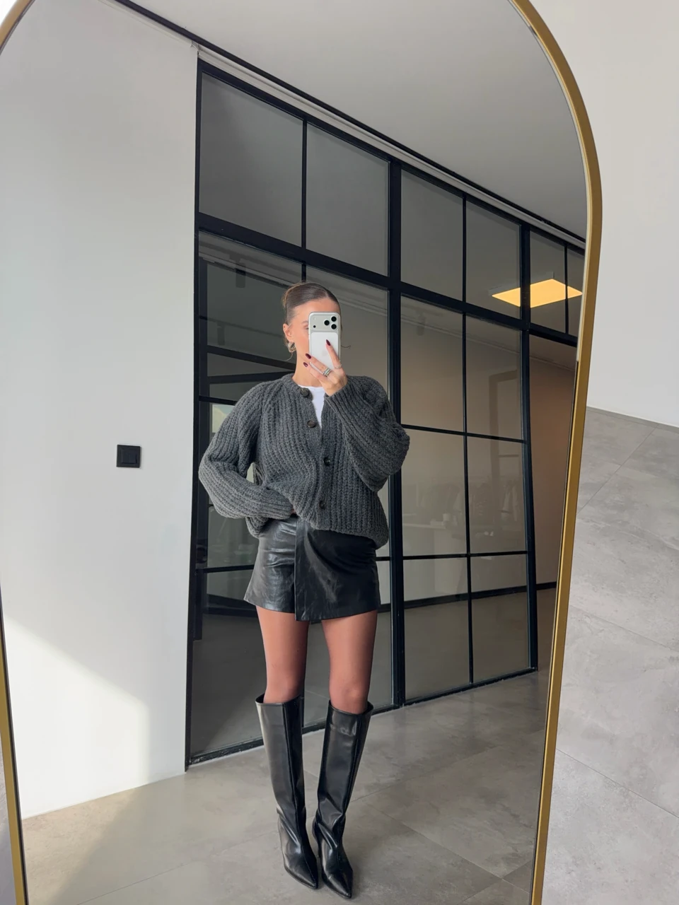 SİYAH ÇAPRAZ KAPAMA DERİ ŞORT ETEK