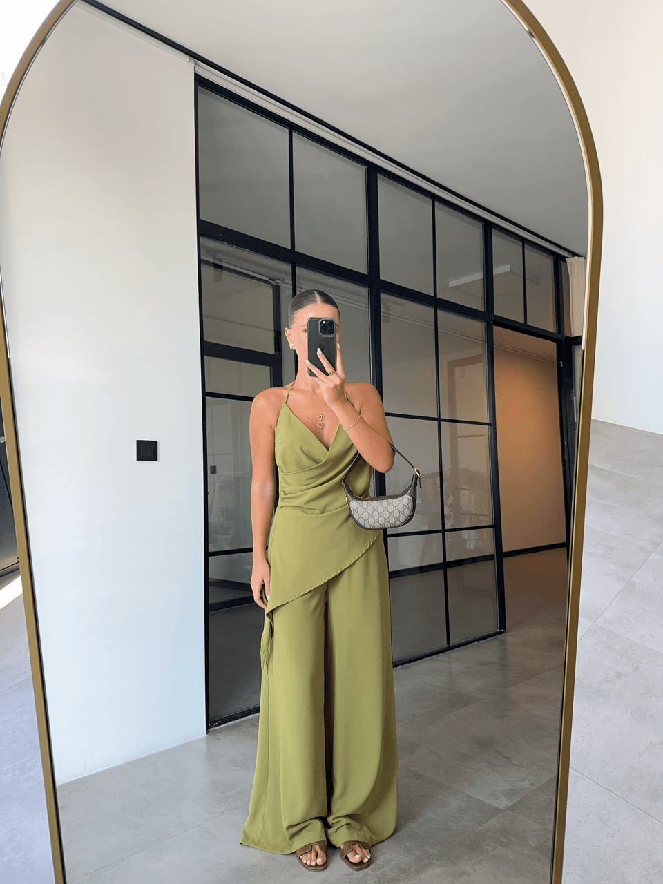 CROSSOVER ASYMMETRIC BLOUSE TROUSERS GREEN SUIT