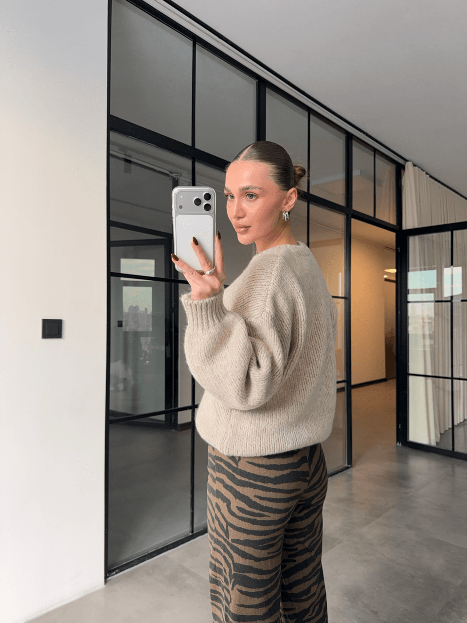 KAHVE ZEBRA DESEN PANTOLON