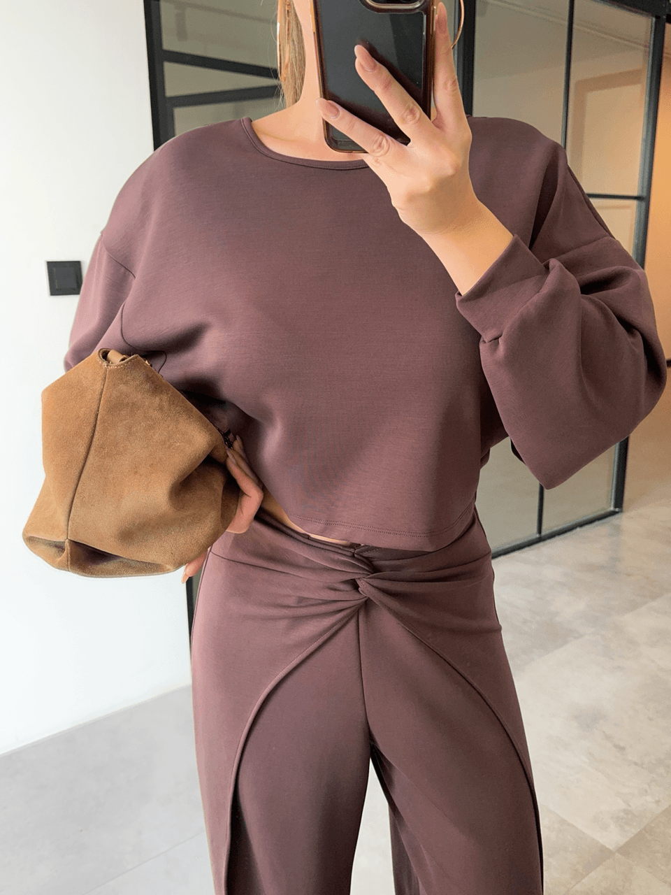 SIRT DEKOLTELİ SWEAT DÜĞÜMLÜ PANTOLON KAHVERENGİ MODAL TAKIM