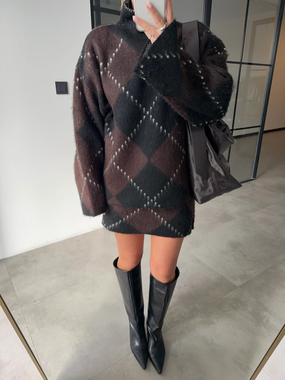 BAKLAVA DESEN ŞARDONLU DİK YAKA KAZAK ETEK TAKIM(ÖN SİPARİŞ ÜRÜNÜDÜR TAHMİNİ KARGOYA TESLİM TARİHİ 11 KASIM)