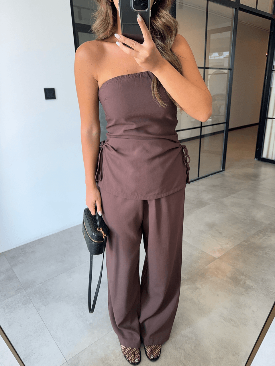 STRAPLESS GATHERED BROWN SUIT