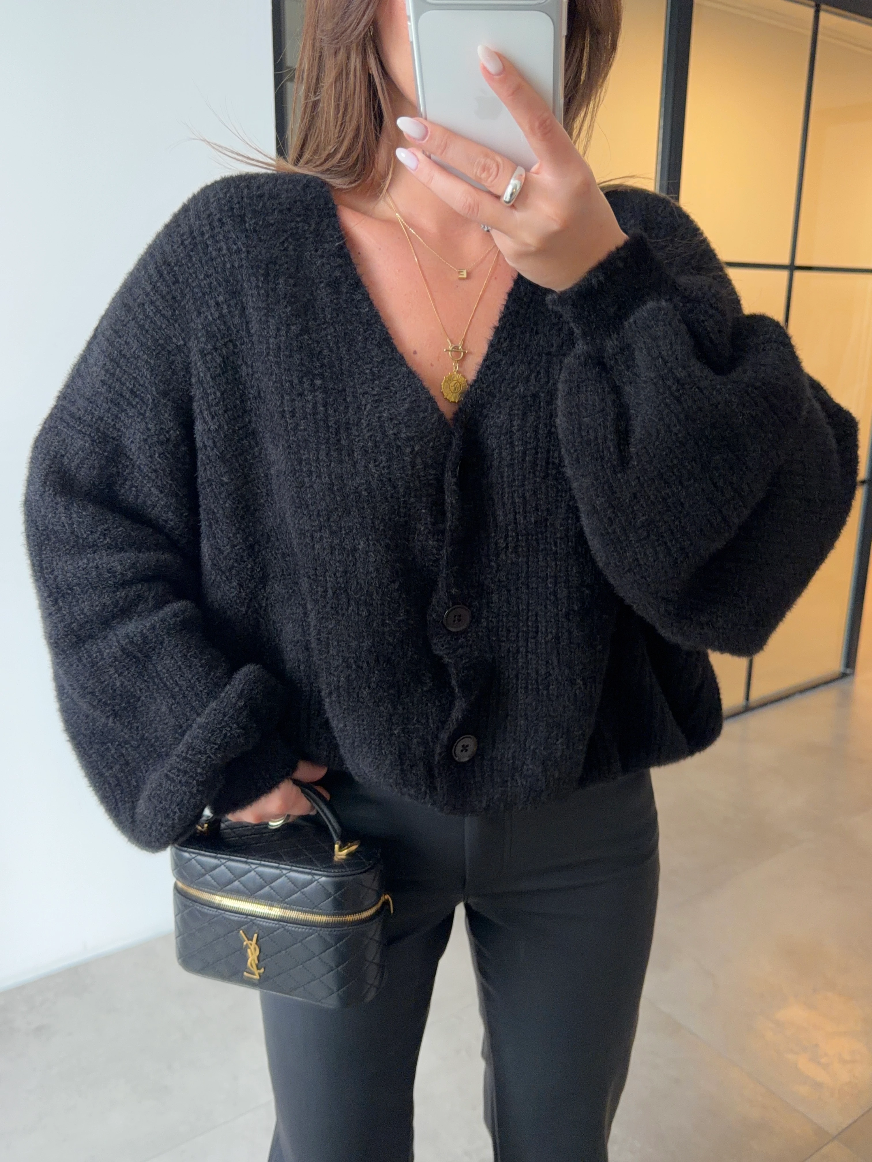 YUMOŞ DOKULU BALON KOL SİYAH HIRKA