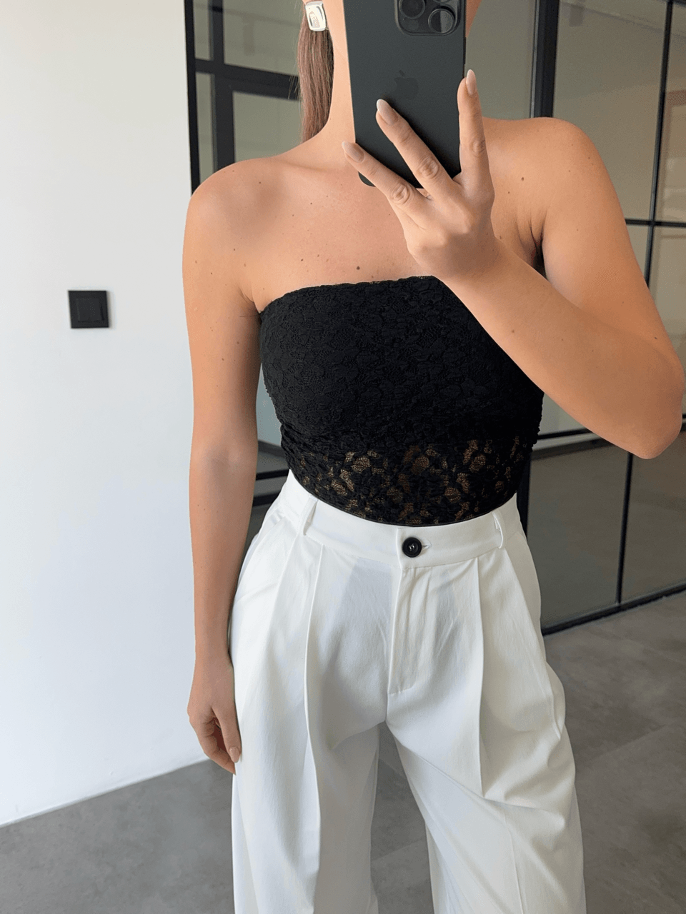 CROP ASTARLI STRAPLEZ SİYAH DANTEL BLUZ 