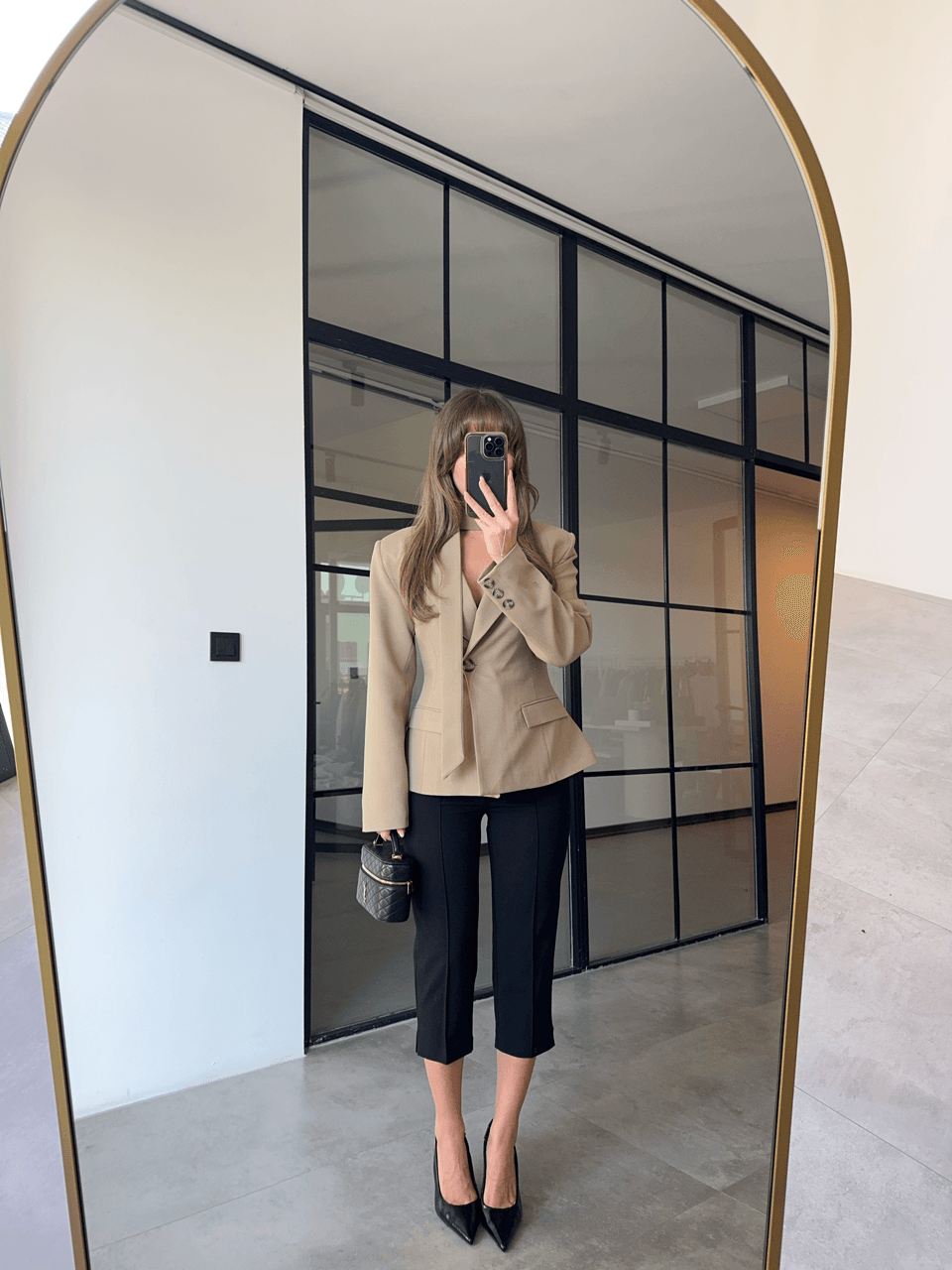 BELDEN OTURTMALI FULARLI CAMEL BLAZER CEKET(ÖN SİPARİŞ ÜRÜNÜDÜR TAHMİNİ KARGOYA TESLİM TARİHİ 2 EKİM)