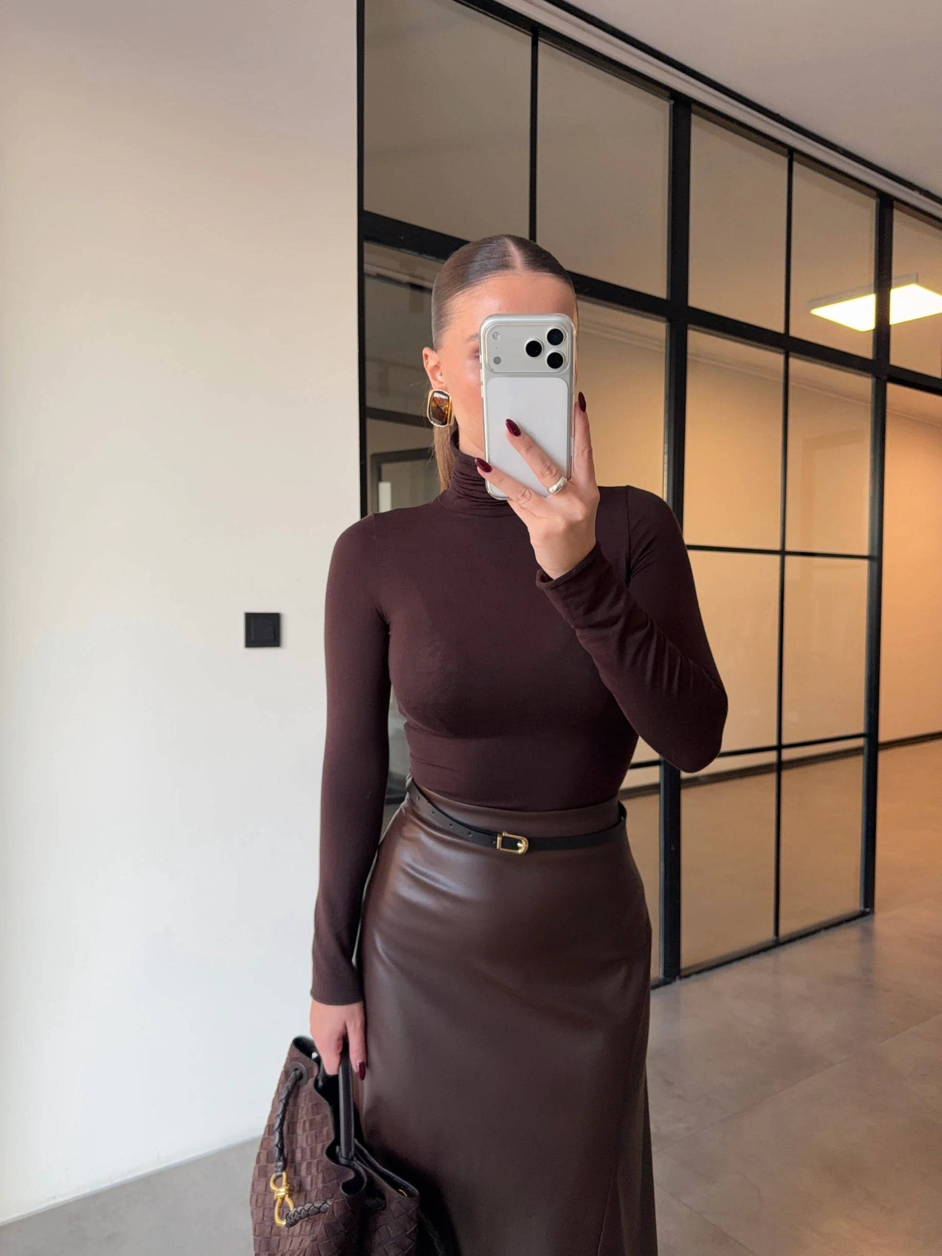 KEMERLİ MAXİ KAHVERENGİ DERİ ETEK