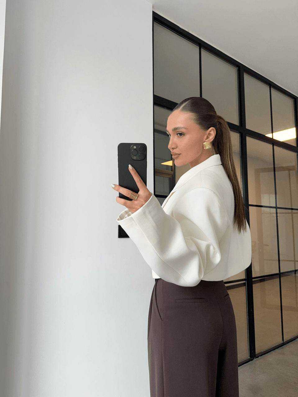 PREMİUM VATKALI EKRU CROP BLAZER