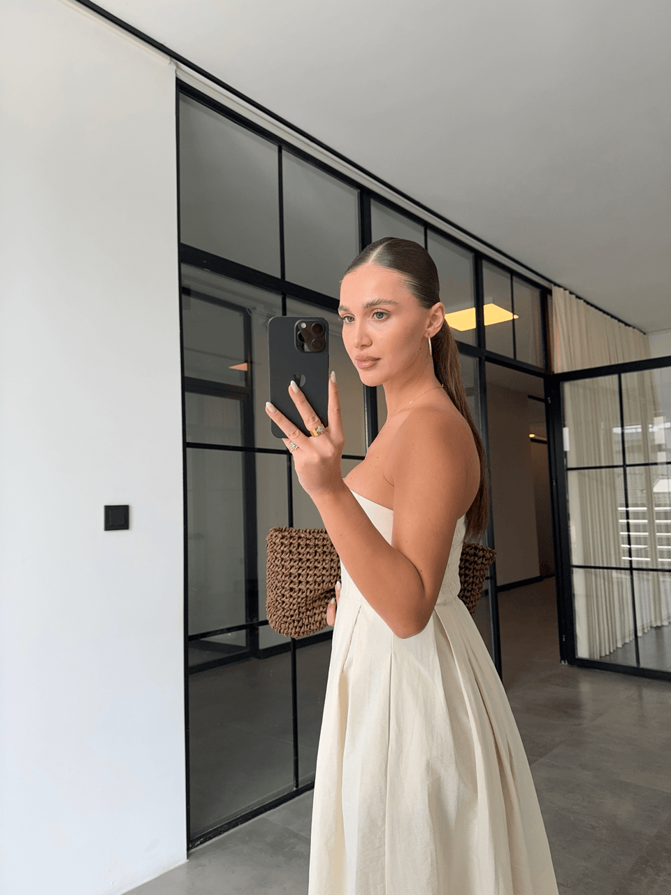 STRAPLEZ BEJ PARAŞÜT KUMAŞ CEPLİ ELBİSE