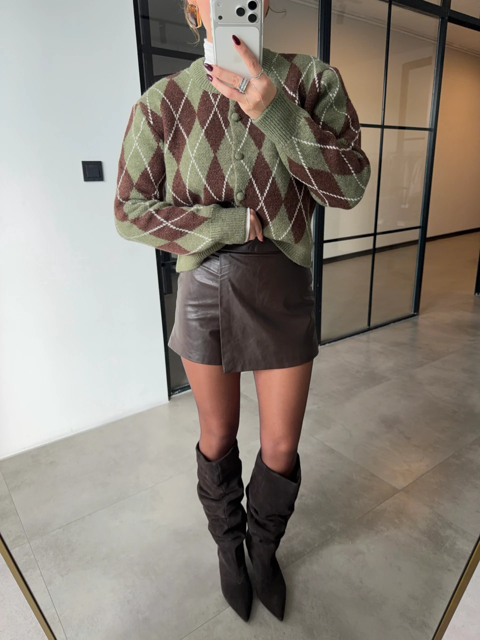 ACI KAHVE ÇAPRAZ KAPAMA DERİ ŞORT ETEK