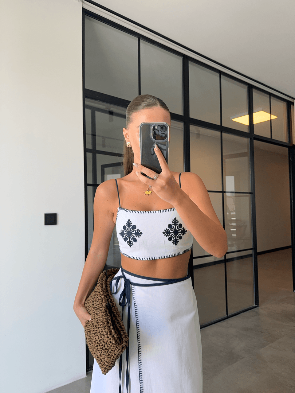 NAKIŞ DETAYLI ETEK CROP TAKIM