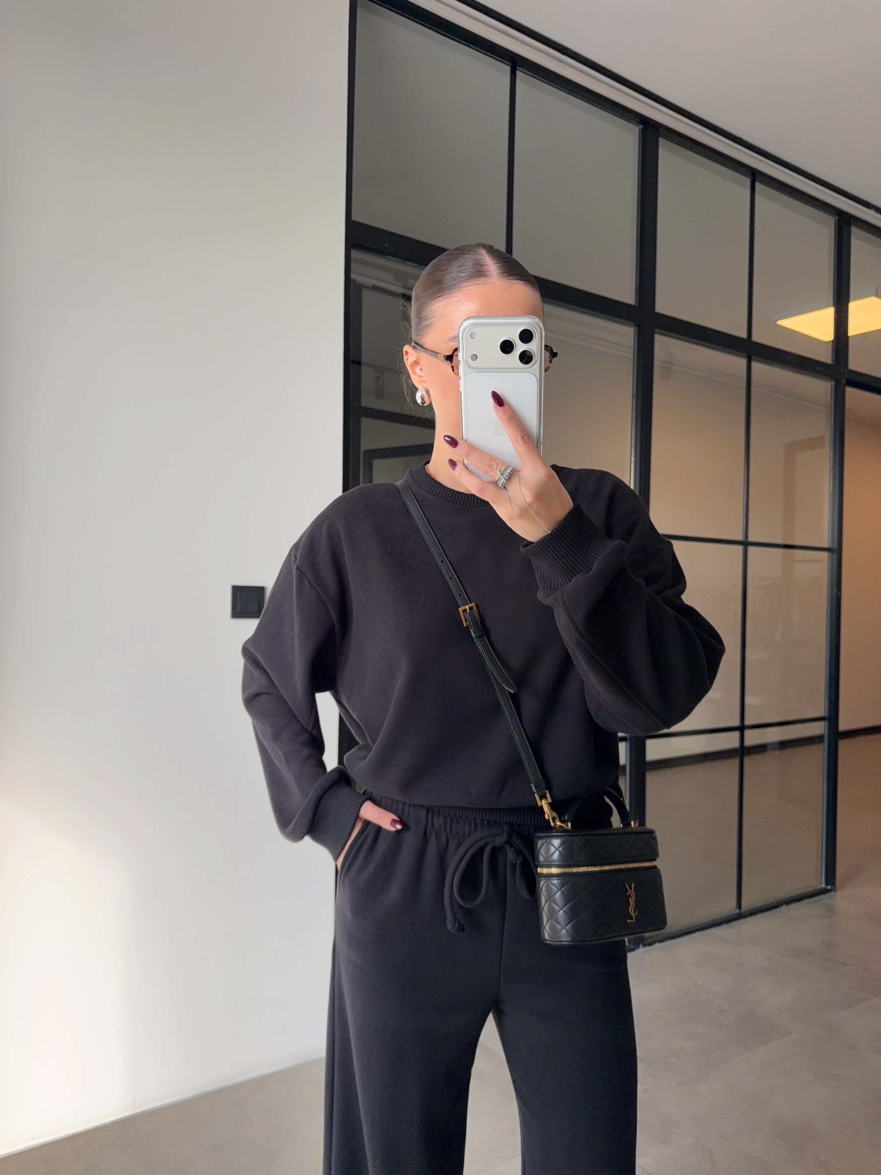 BİSİKLET YAKA SİYAH SELANİK KUMAŞ TAKIM