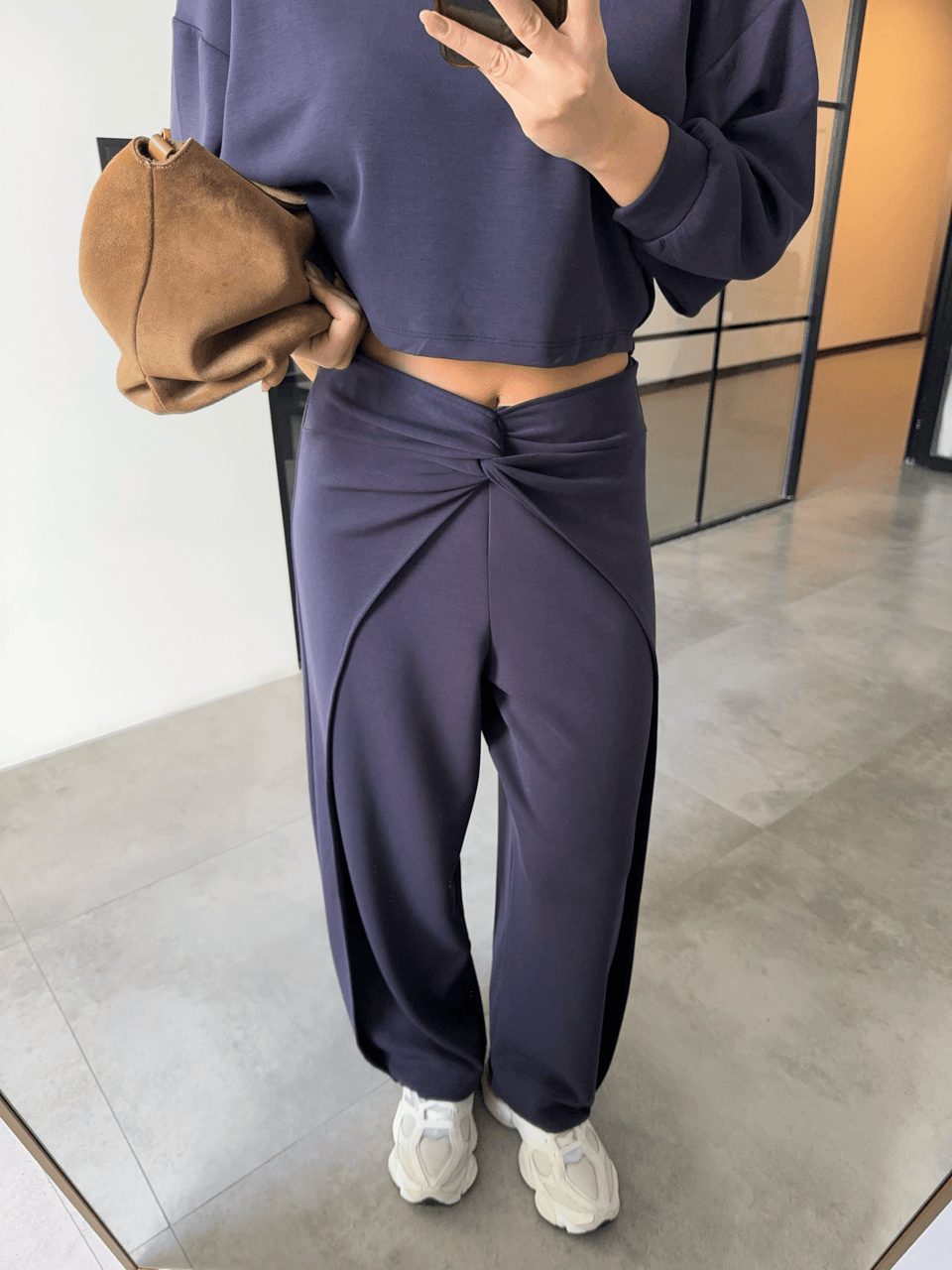 SIRT DEKOLTELİ SWEAT DÜĞÜMLÜ PANTOLON LACİVERT MODAL TAKIM