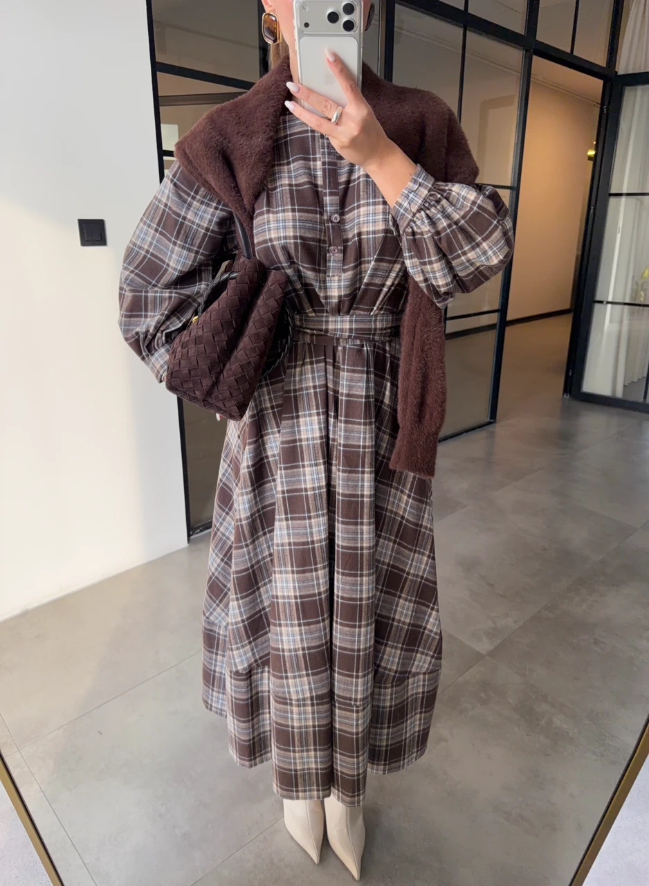 EKOSE DESENLİ DÜĞMELİ MAXİ ELBİSE