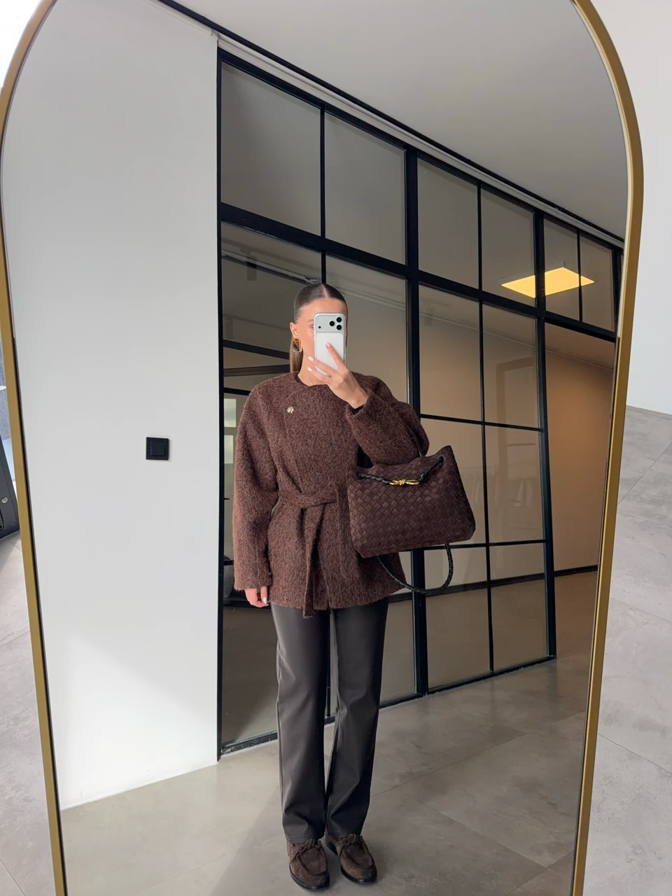 GOLD DÜĞMELİ KAHVERENGİ KISA KAŞE KABAN