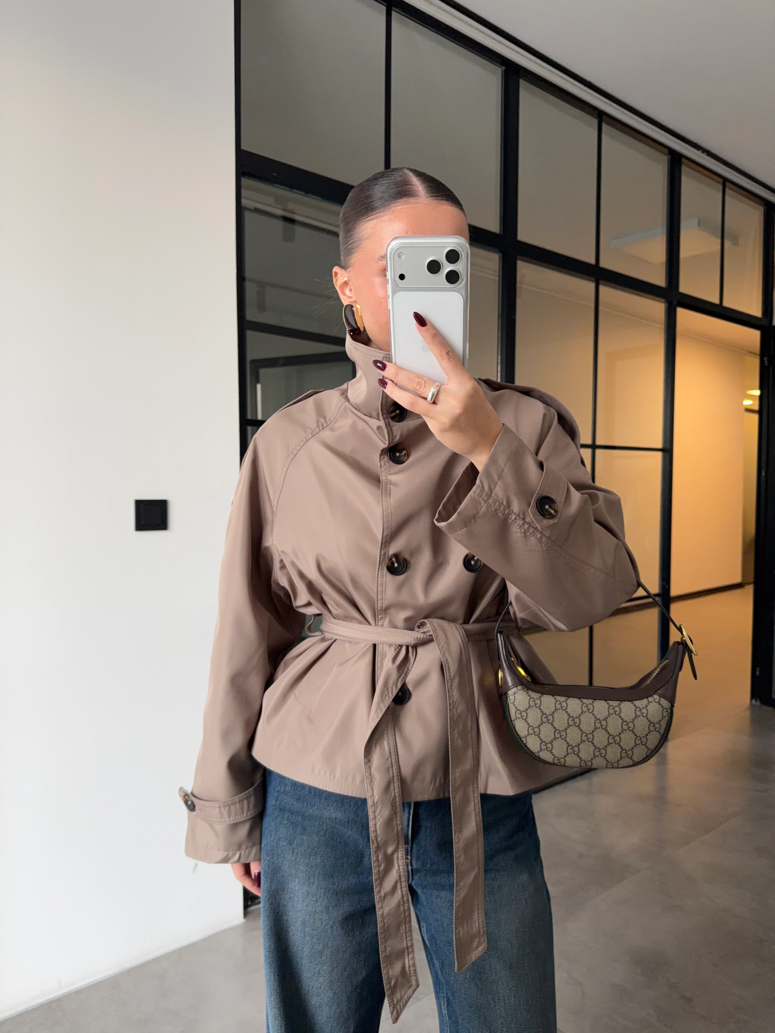 DİK YAKA CAMEL TRENÇKOT