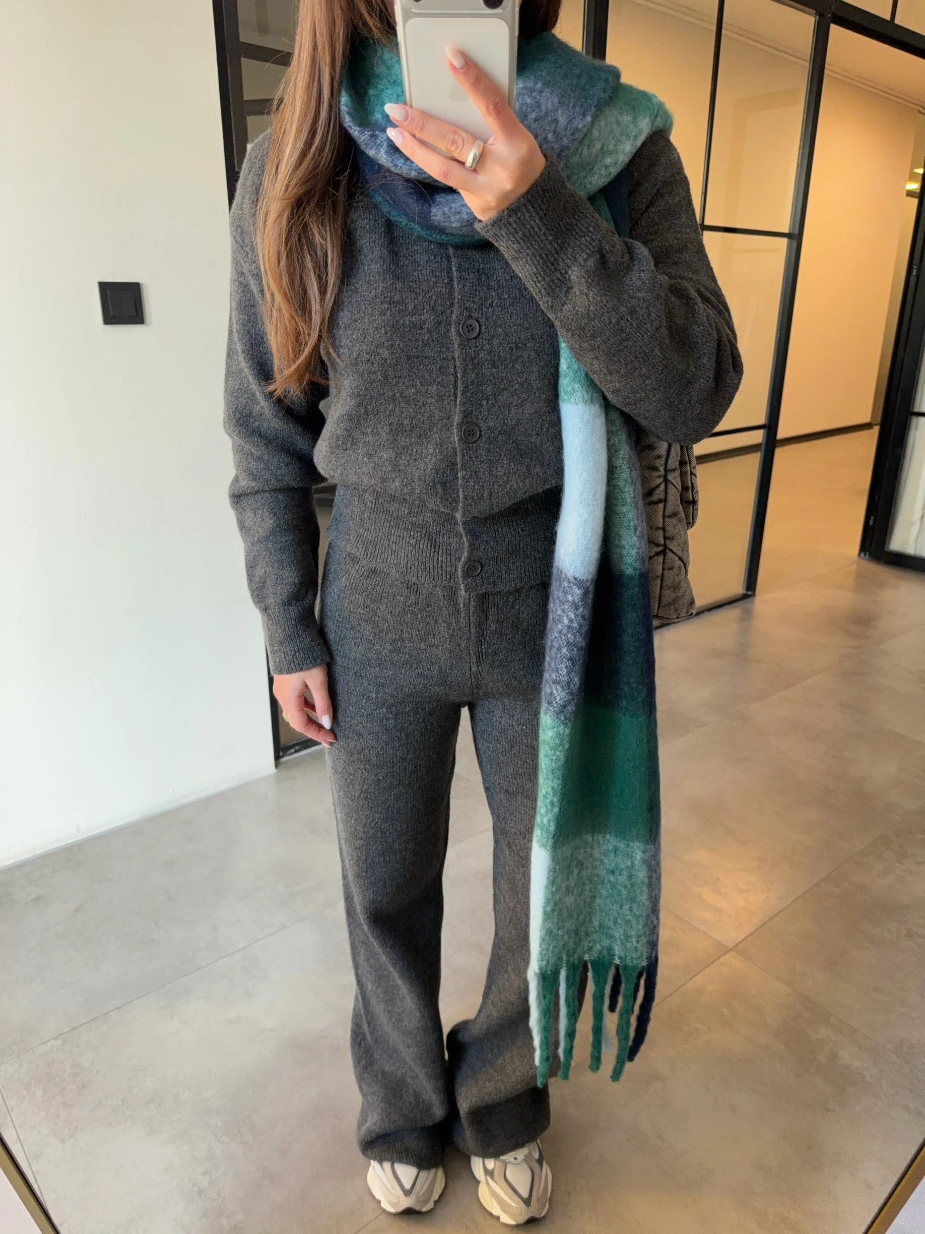 ANTRASİT BİSİKLET YAKA DÜĞMELİ HIRKA PANTOLON TRİKO TAKIM