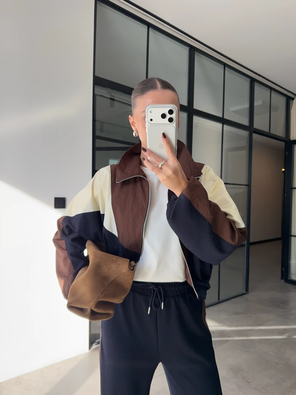 RENKLİ PARÇALI EŞOFMAN TAKIMI