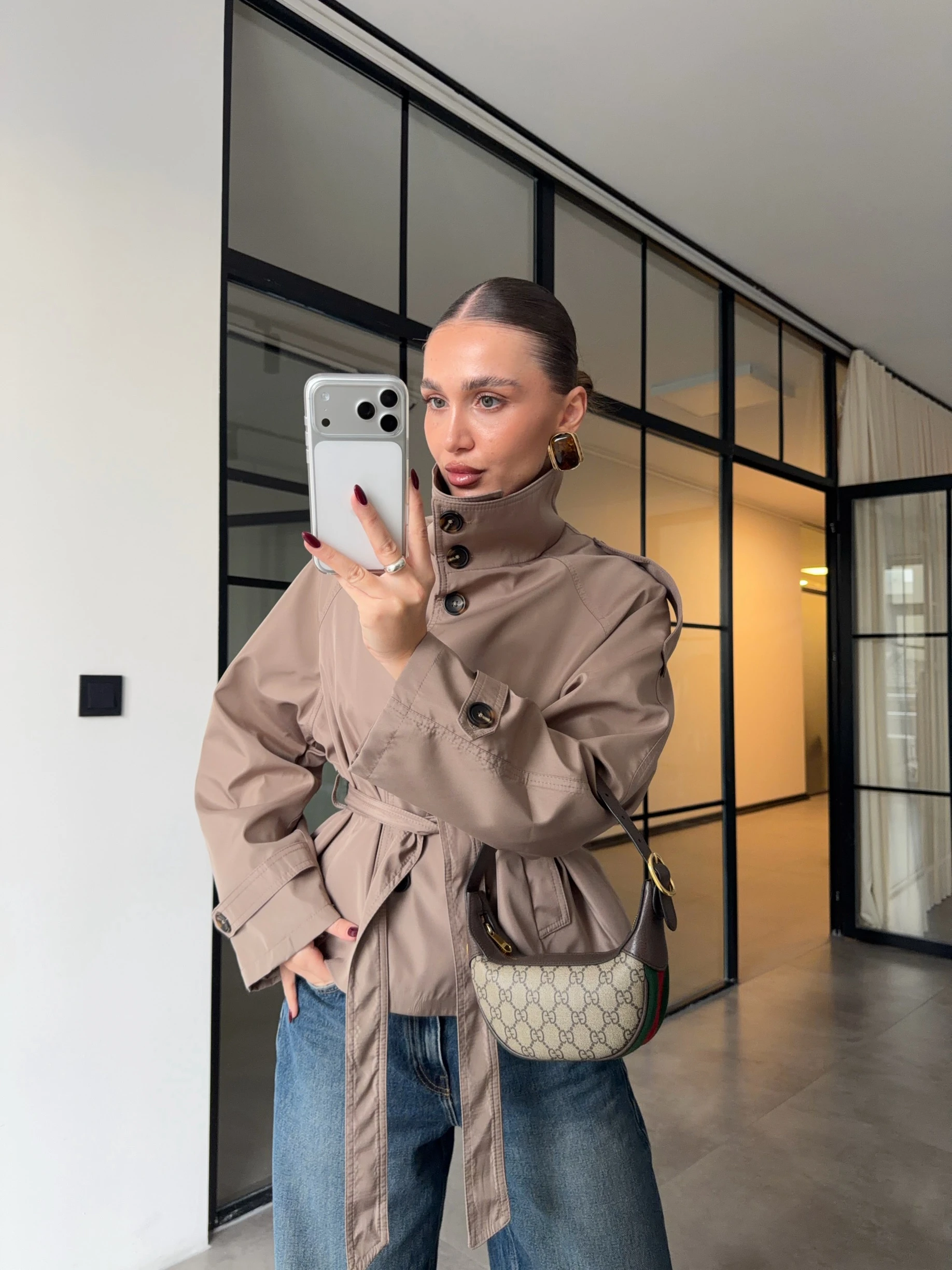 DİK YAKA CAMEL TRENÇKOT