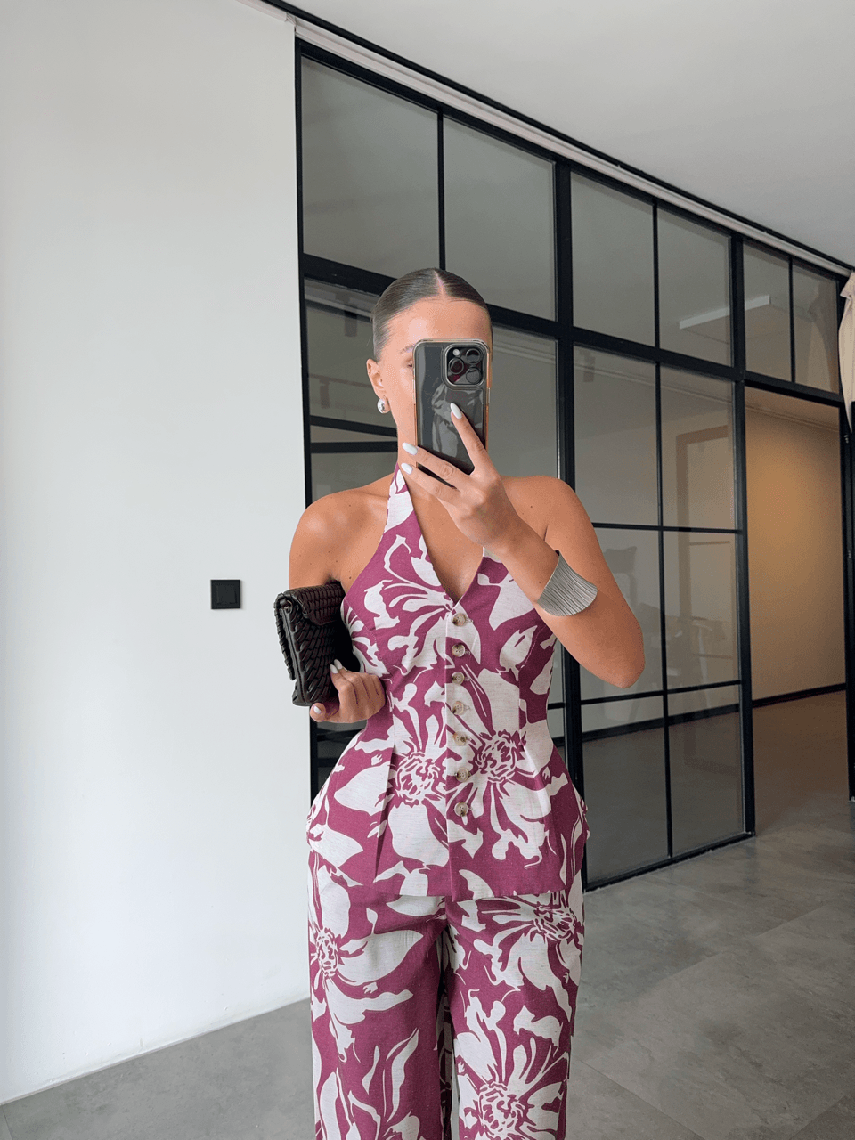 BOYUNDAN GEÇMELİ YELEK PANTOLON DESENLİ KETEN TAKIM