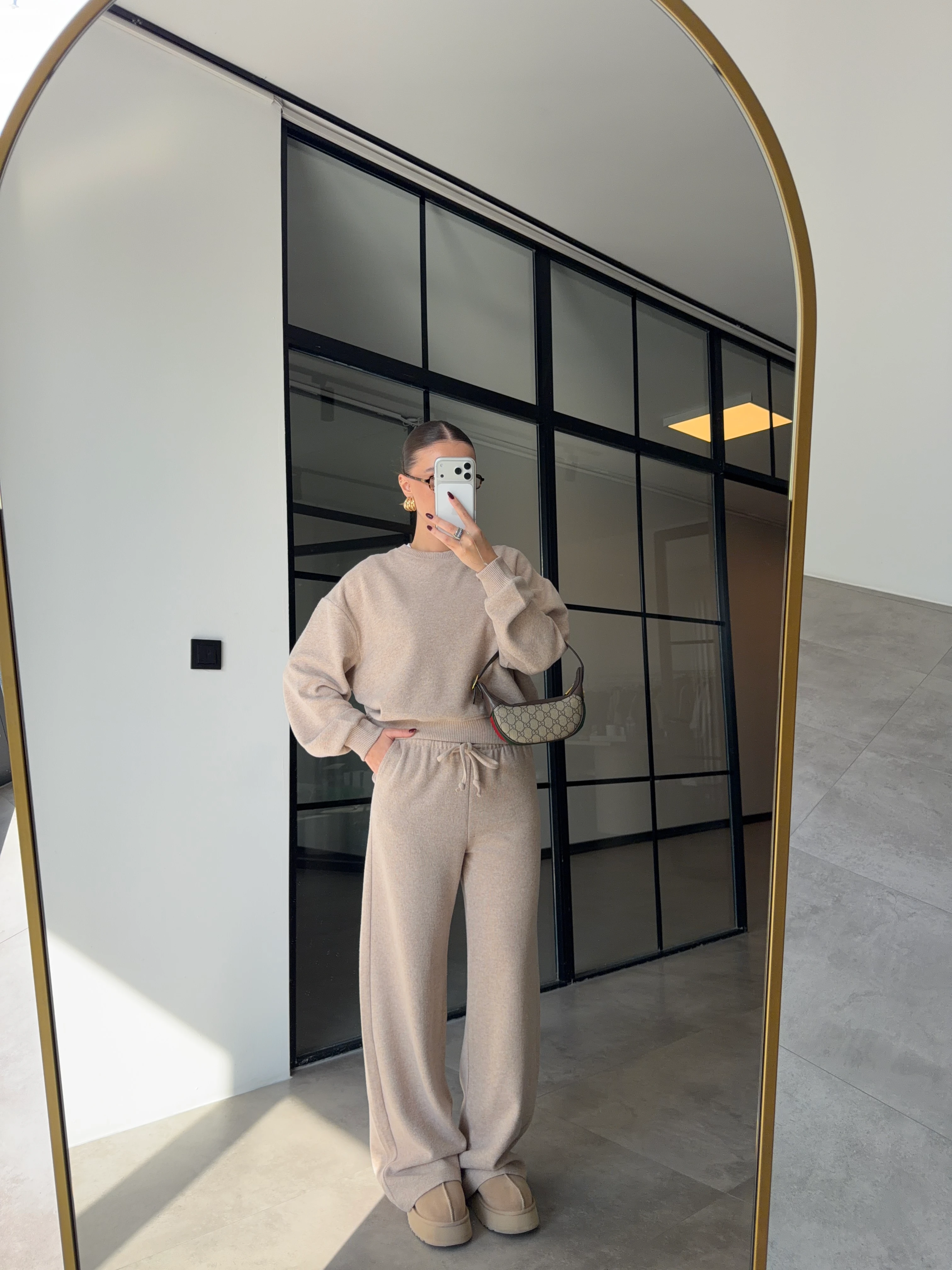 BİSİKLET YAKA BEJ SELANİK KUMAŞ TAKIM