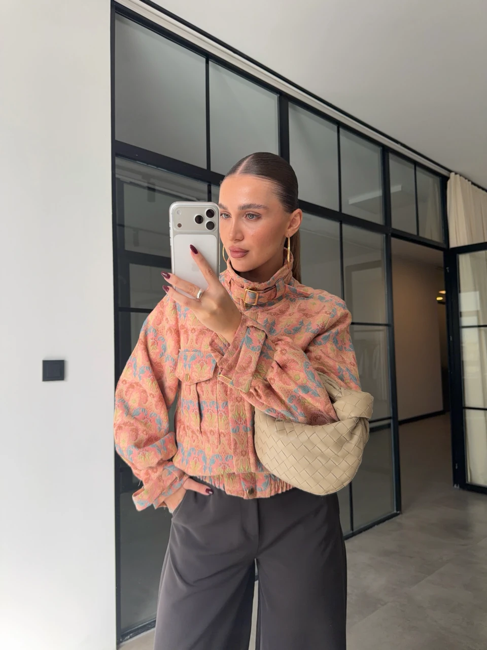 ETNİK DESENLİ KEMERLİ DİK YAKA BOMBER CEKET