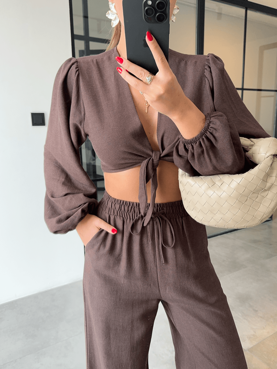 BAĞLAMALI CROP BLUZ PANTOLON KAHVERENGİ KETEN TAKIM