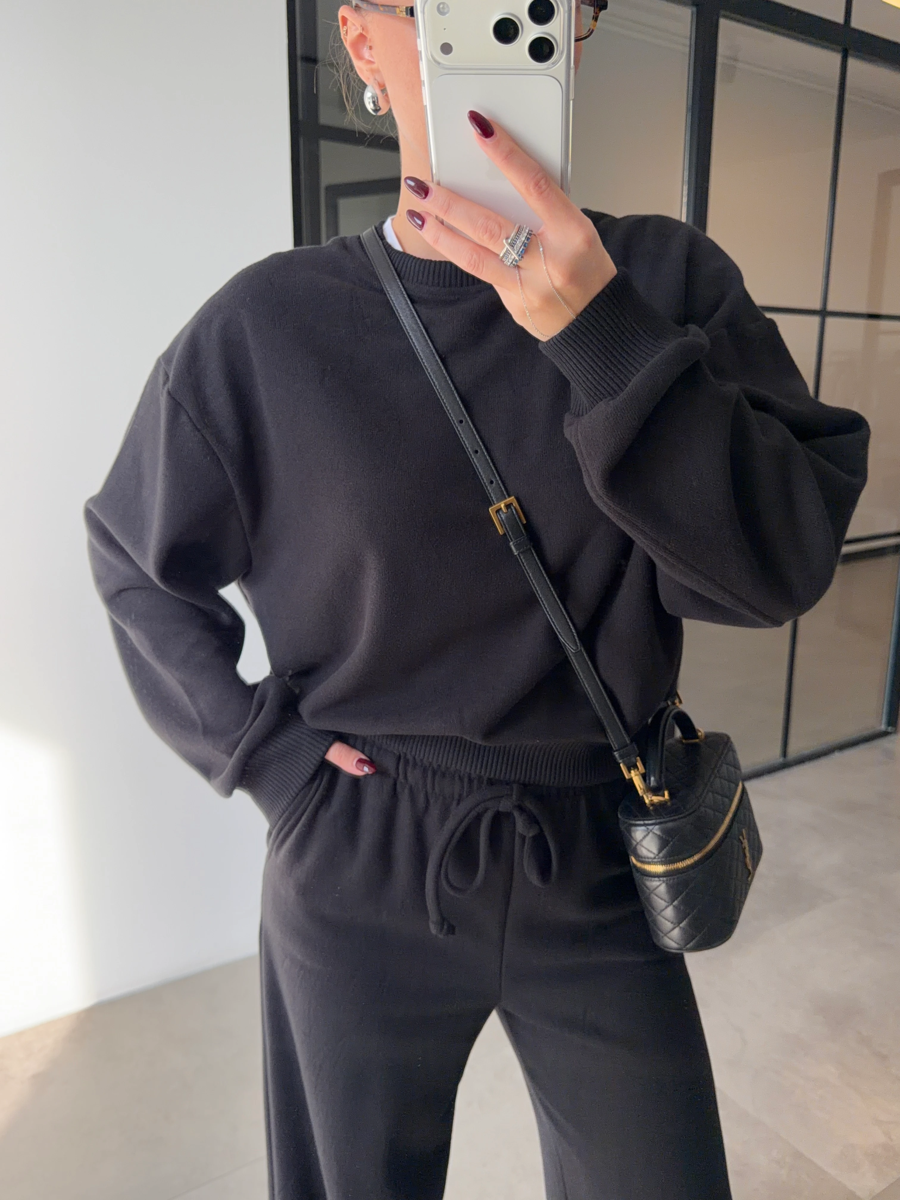 BİSİKLET YAKA SİYAH SELANİK KUMAŞ TAKIM